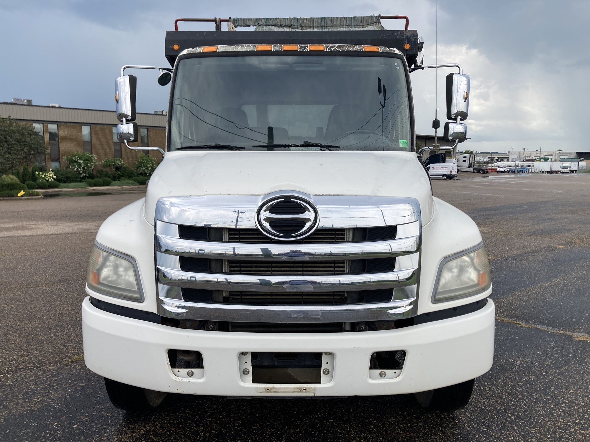 2012 Hino 338 - image 2 of 6