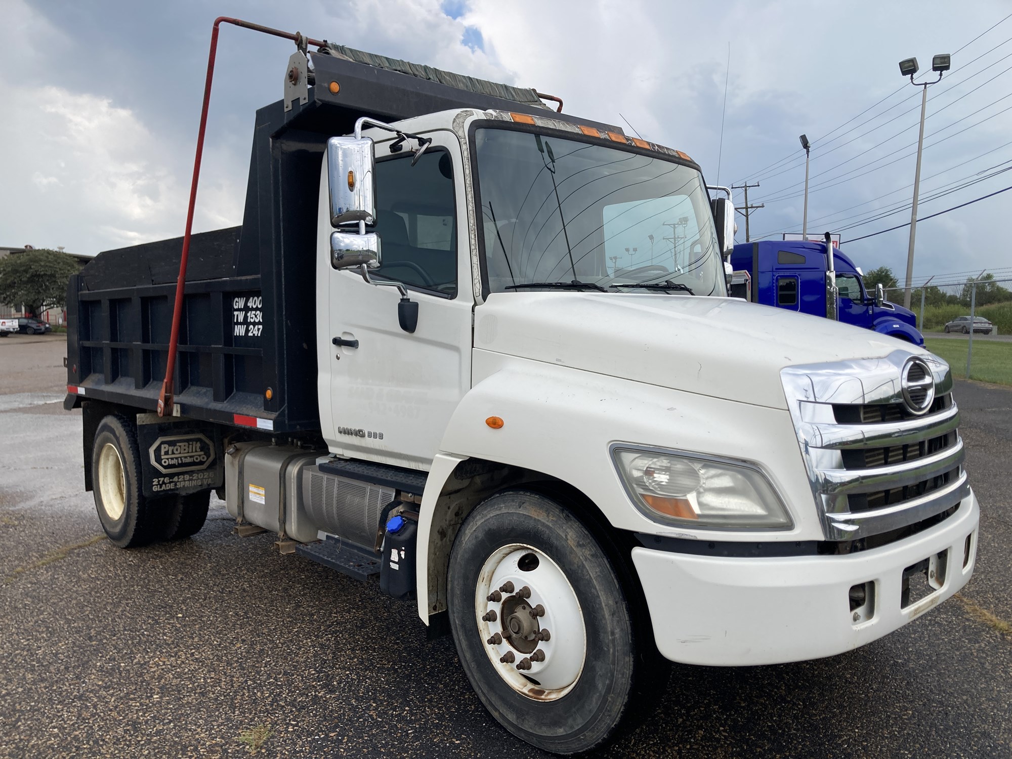 2012 Hino 338 - image 3 of 6