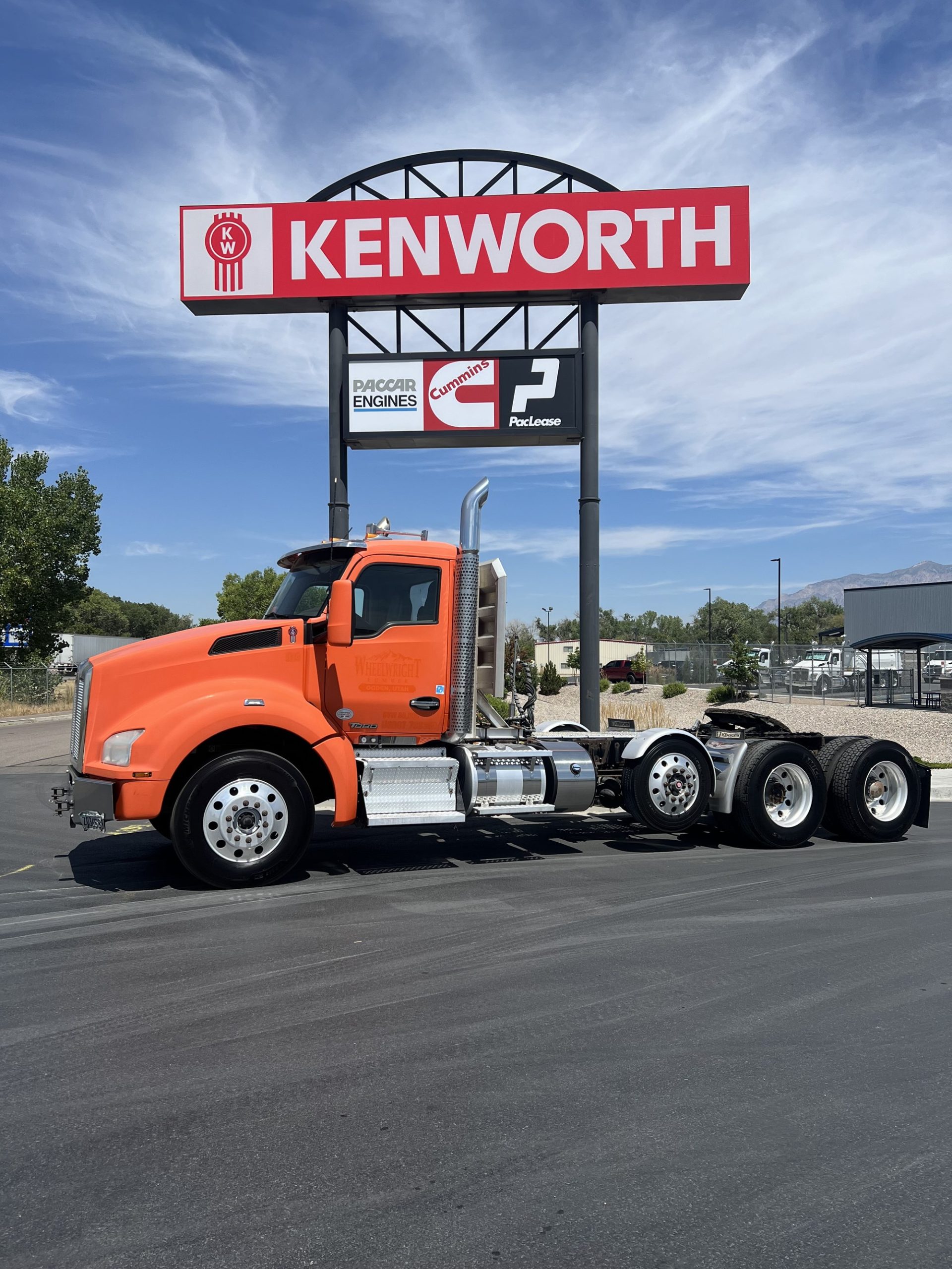 2014 Kenworth T880 - image 1 of 6