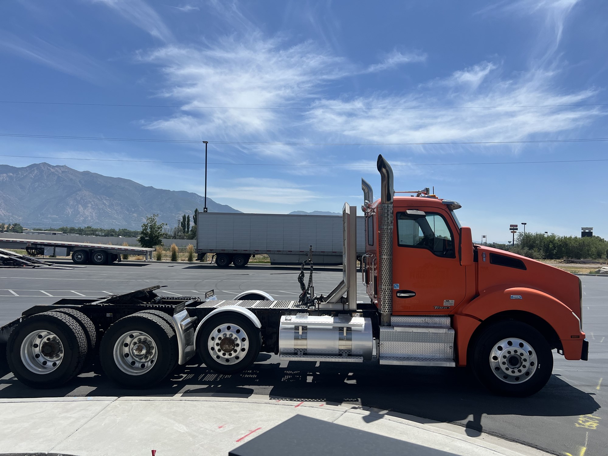 2014 Kenworth T880 - image 5 of 6