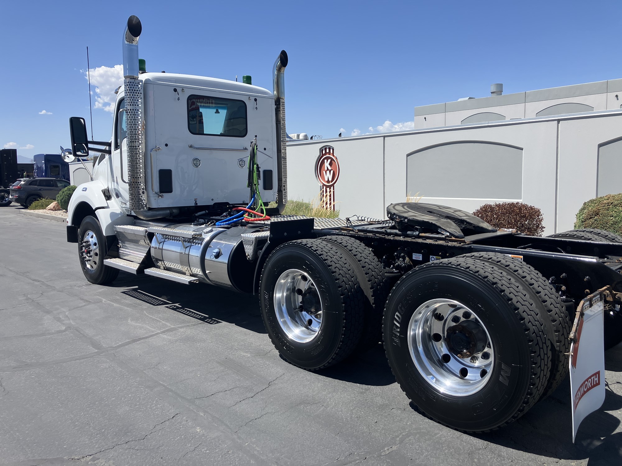2018 Kenworth T880 - image 3 of 6