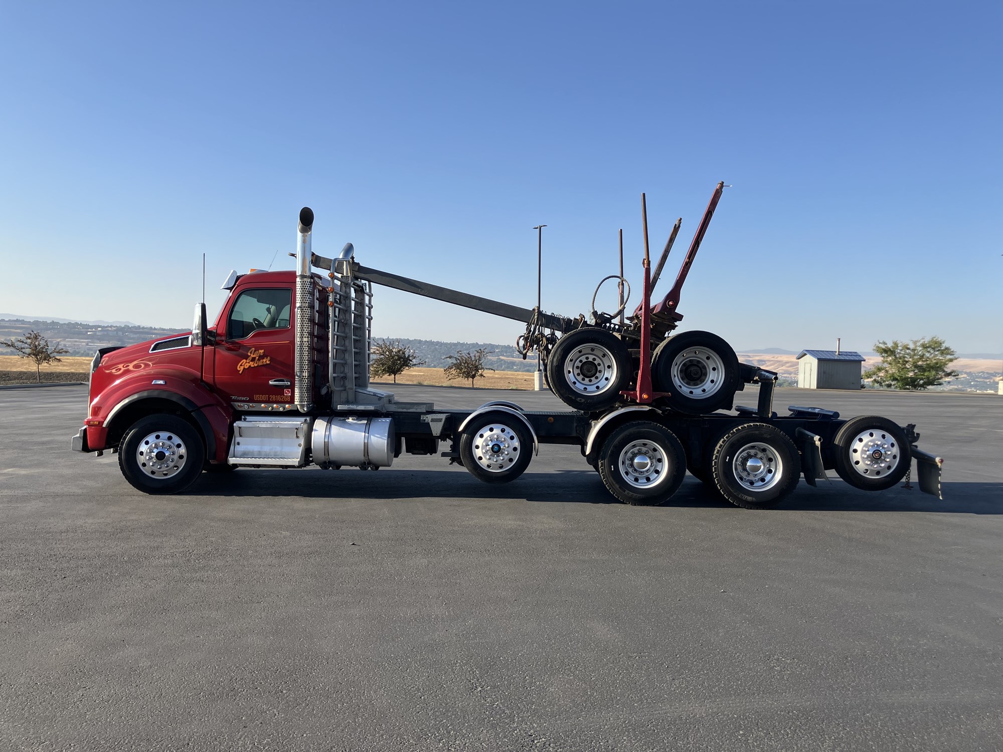 2018 Kenworth T880 - image 3 of 6