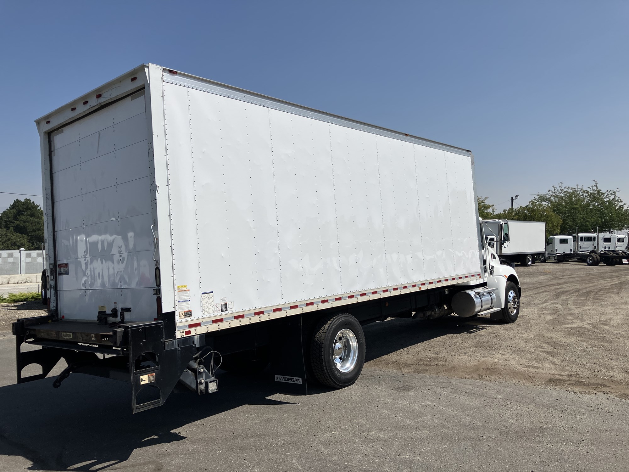 2018 Kenworth T270 - image 4 of 6