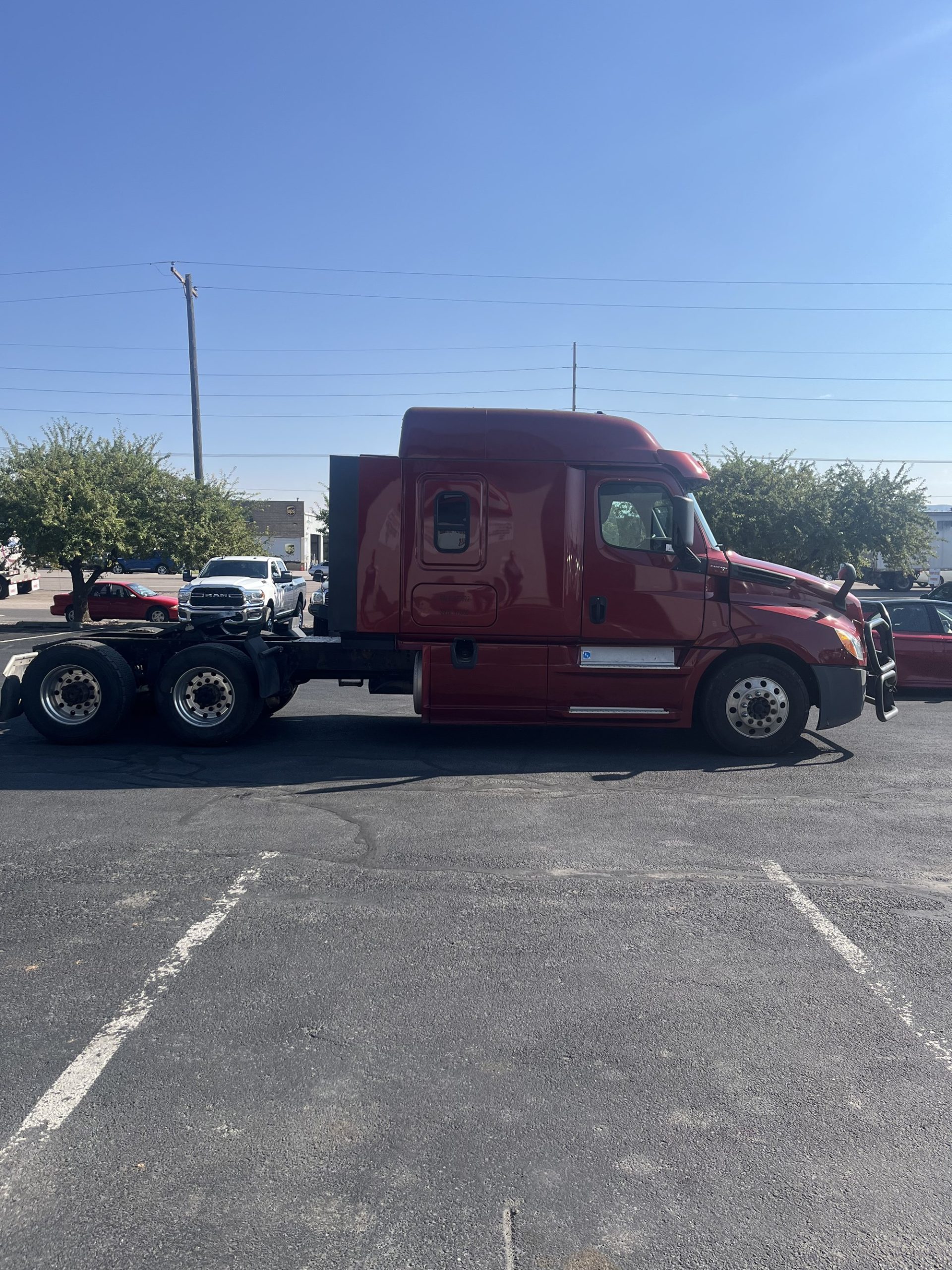 2019 Freightliner Cascadia - image 4