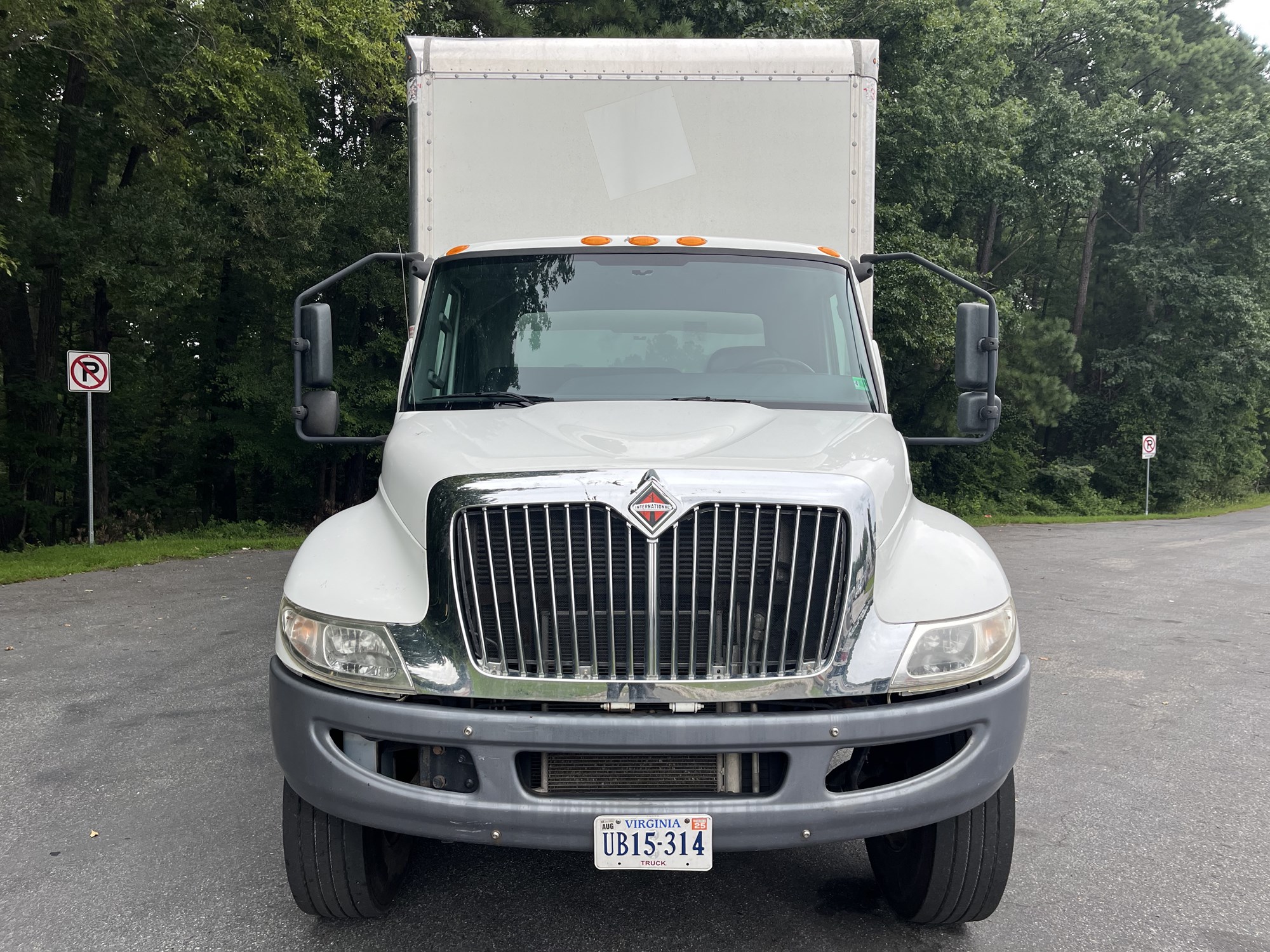 2020 International MV - image 2 of 6