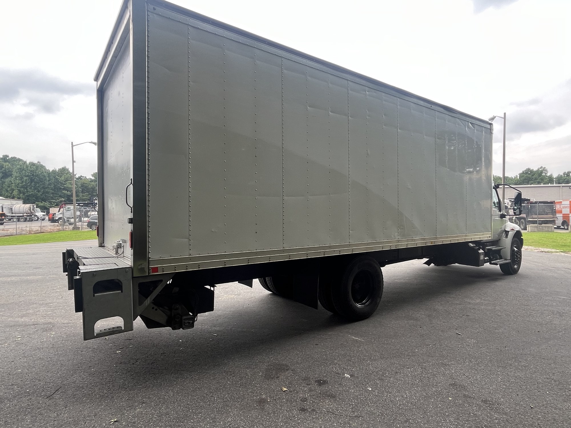 2020 International MV - image 5 of 6