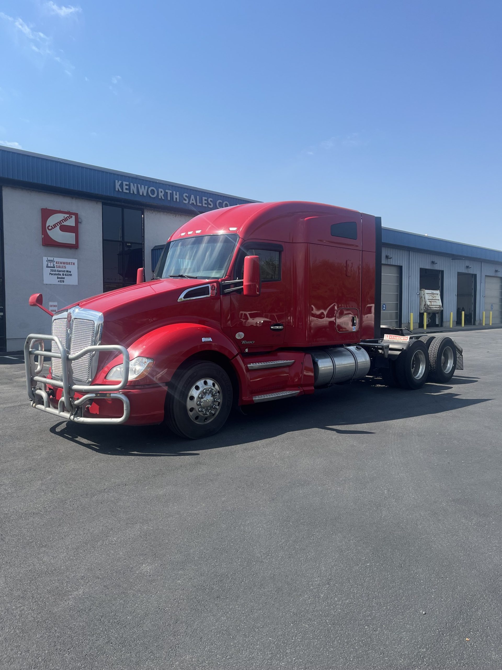 2020 Kenworth T680 - image 1 of 6