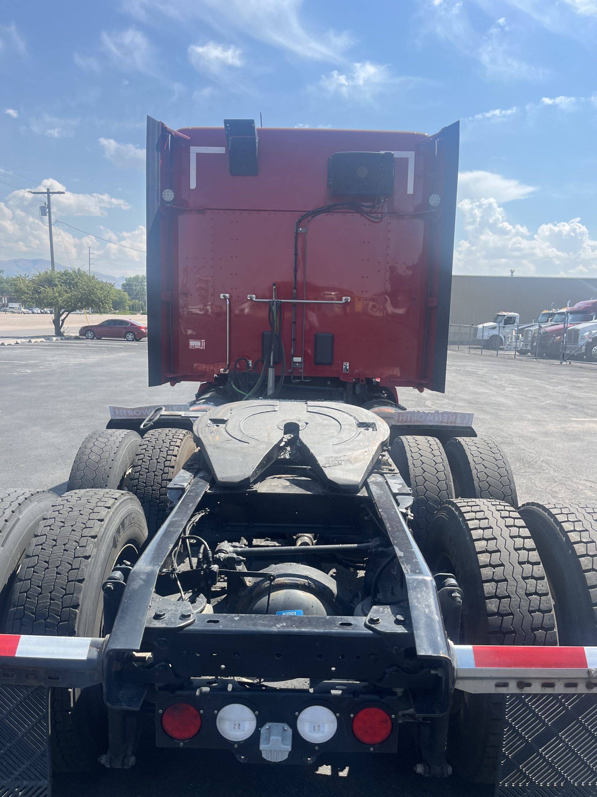 2020 Kenworth T680 - image 6 of 6