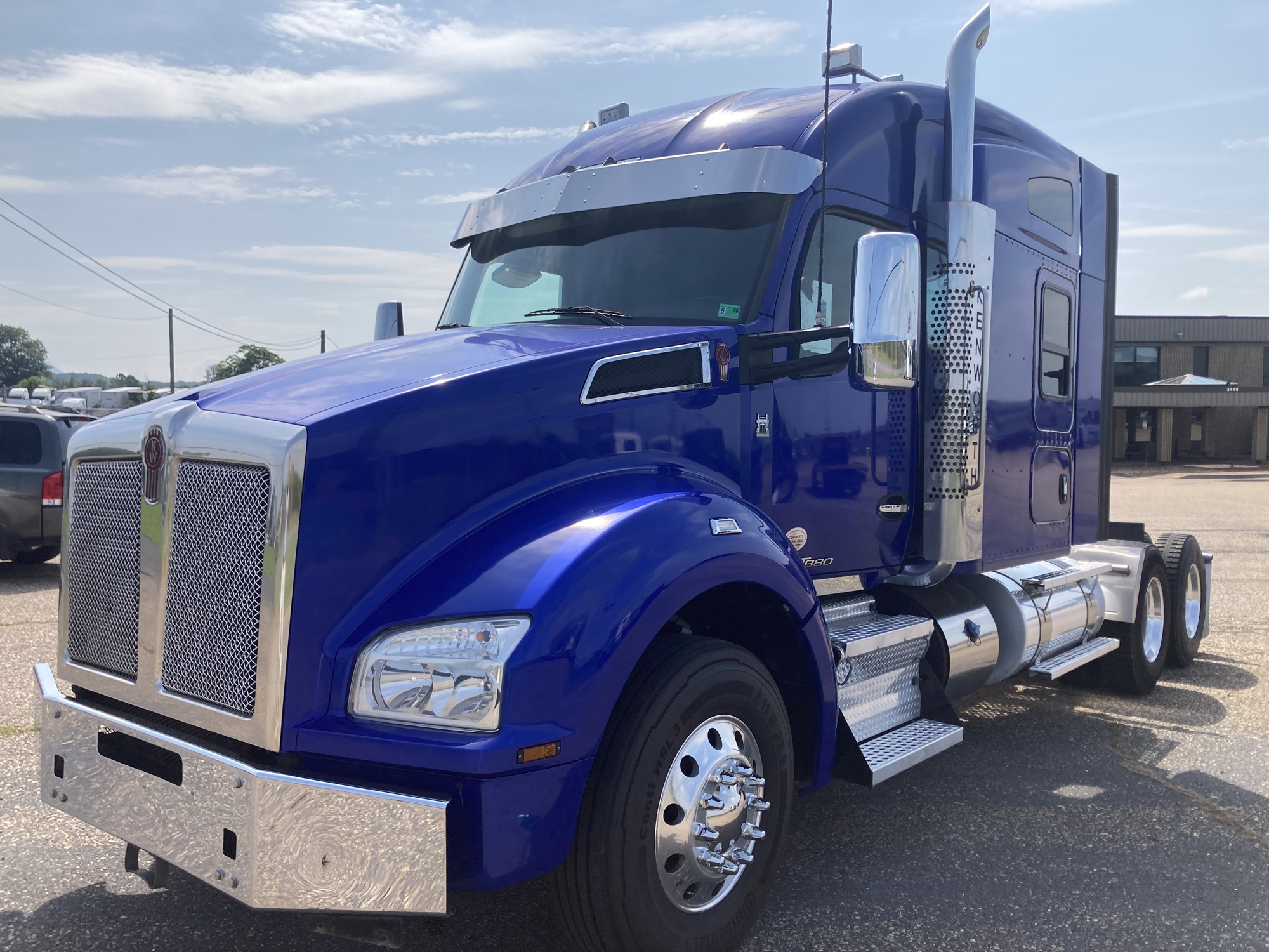 2020 Kenworth T880 2020 Kenworth T880 - image 1 of 6