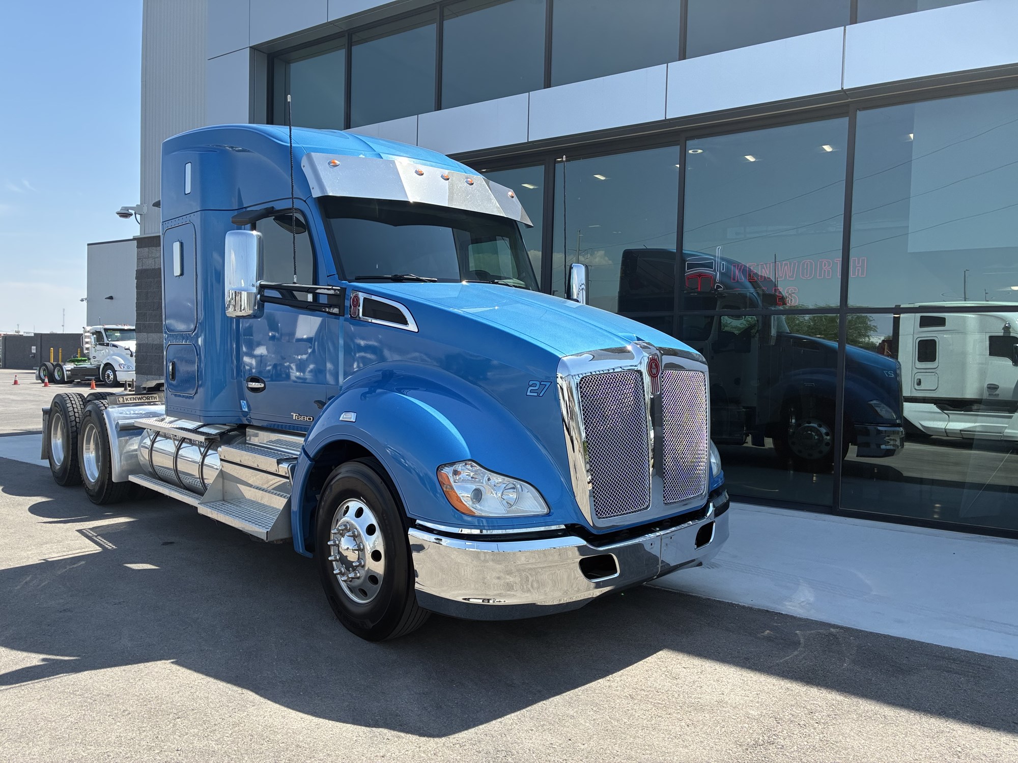 2020 Kenworth T680 - image 1 of 6
