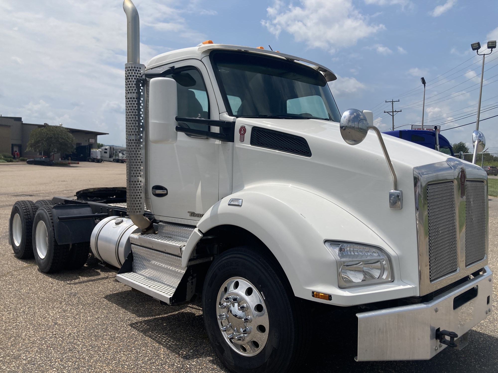 2020 Kenworth T880 2020 Kenworth T880 - image 3 of 6