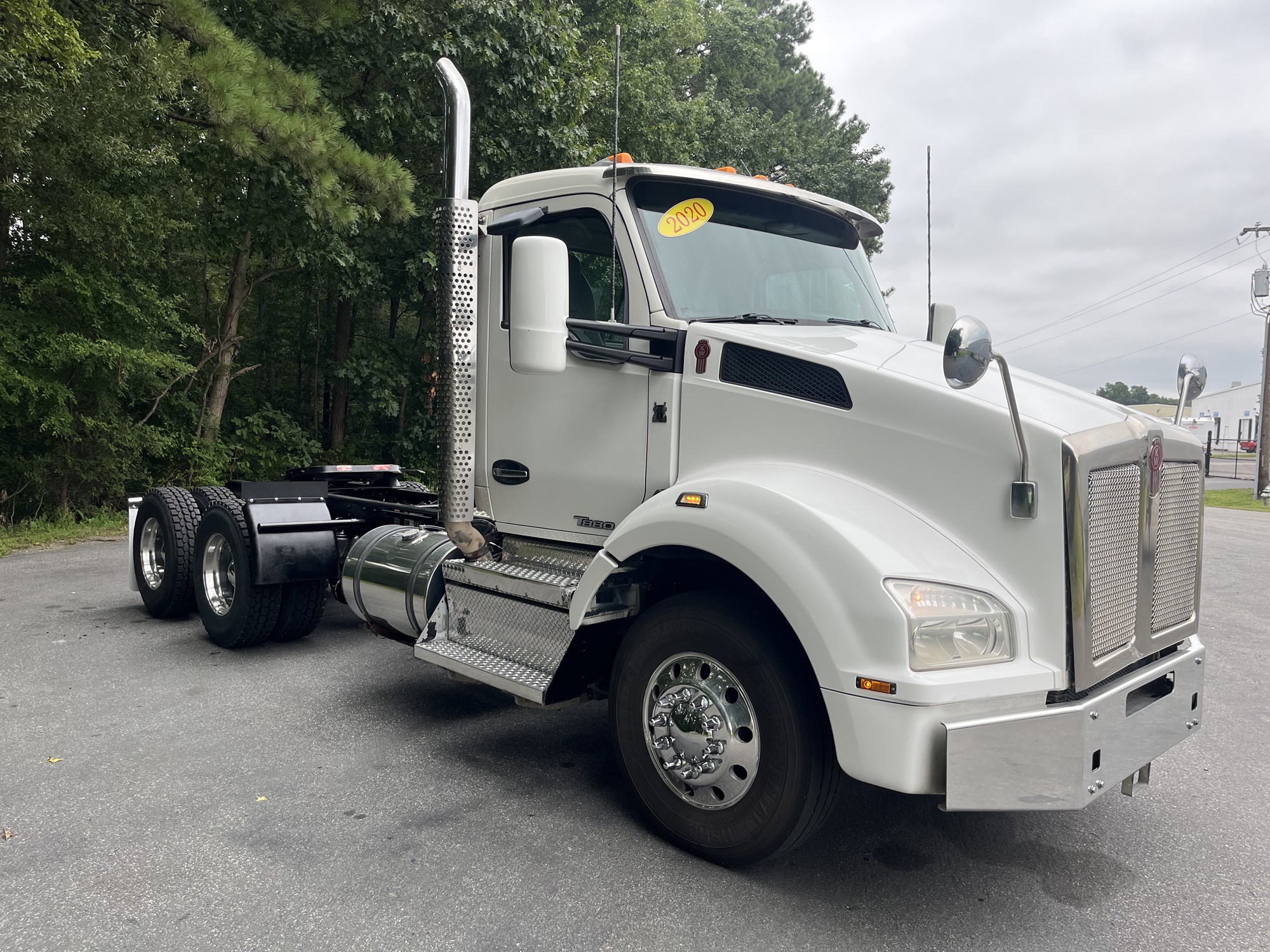 2020 Kenworth T880 - image 3 of 6