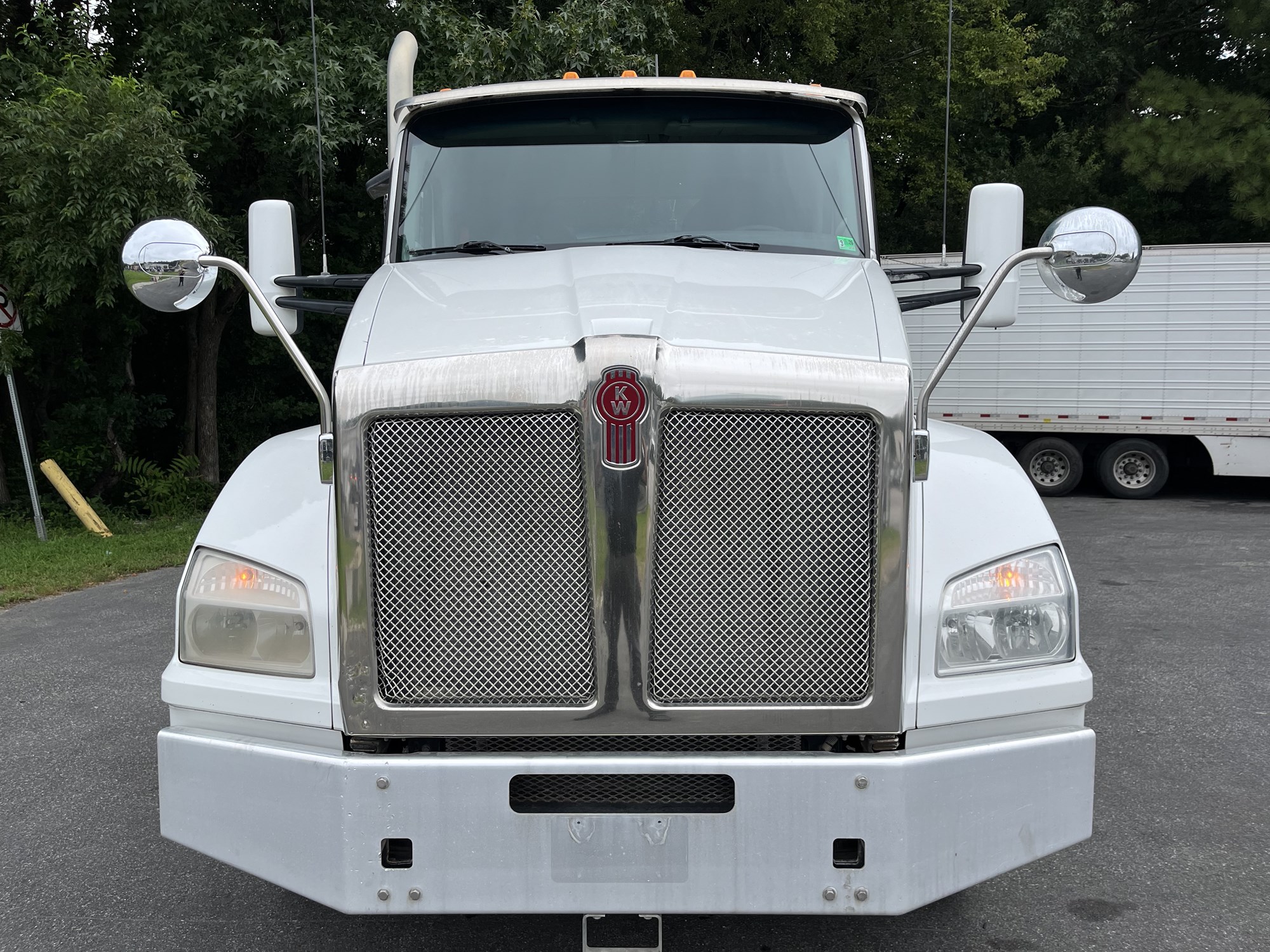 2020 Kenworth T880 - image 2 of 6