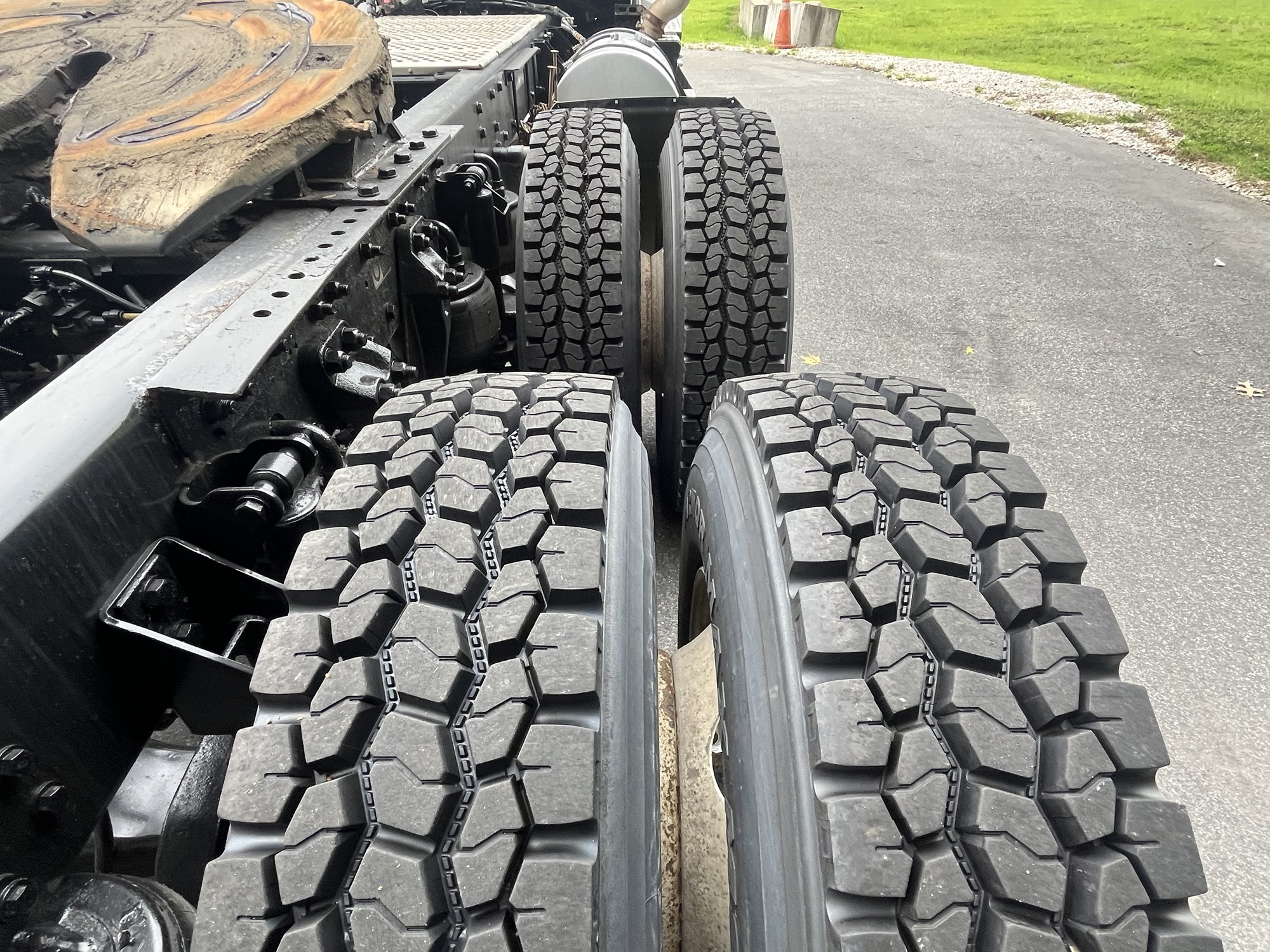 2020 Kenworth T880 - image 6 of 6