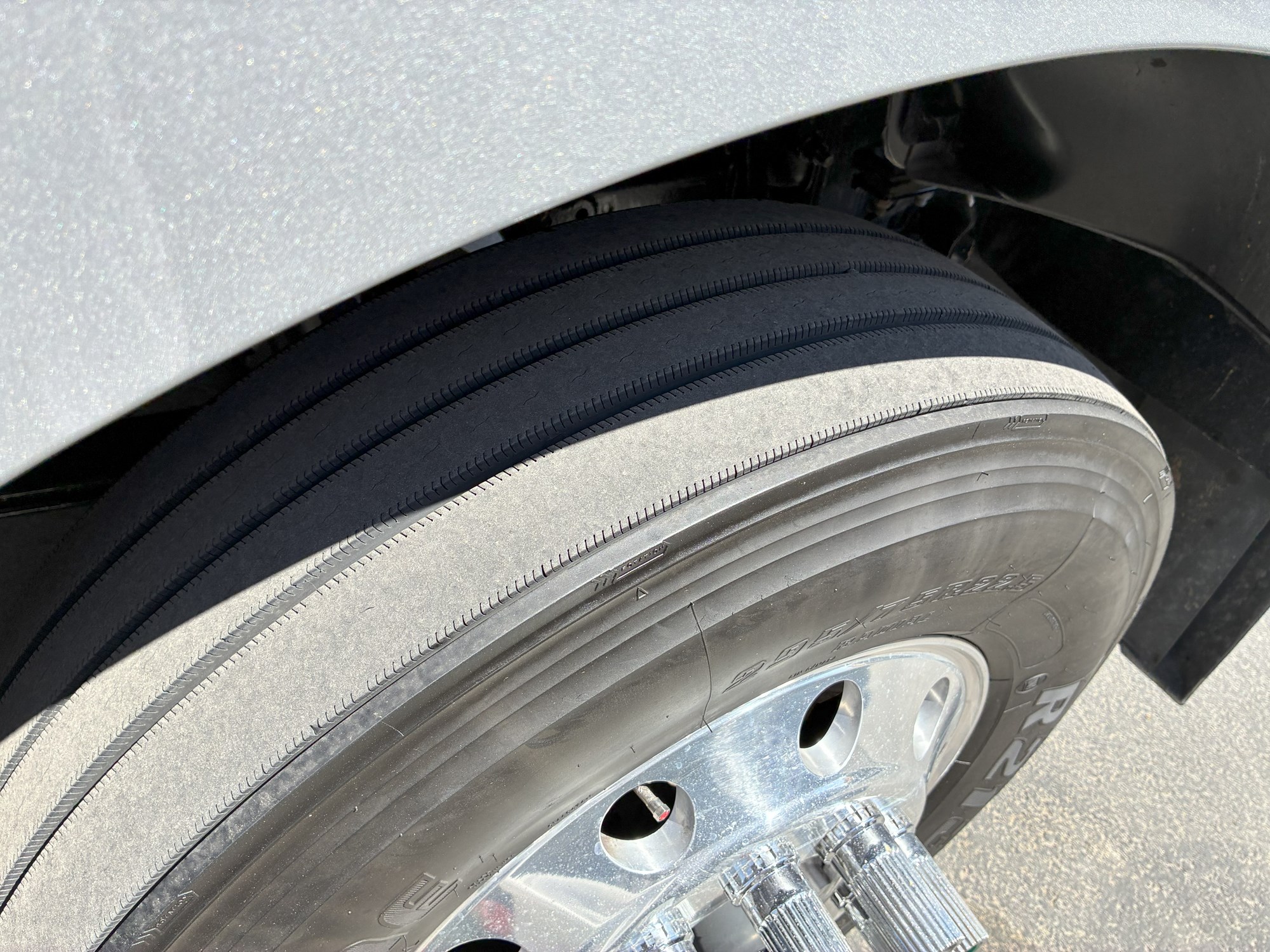 2020 Kenworth W990 - image 3 of 6