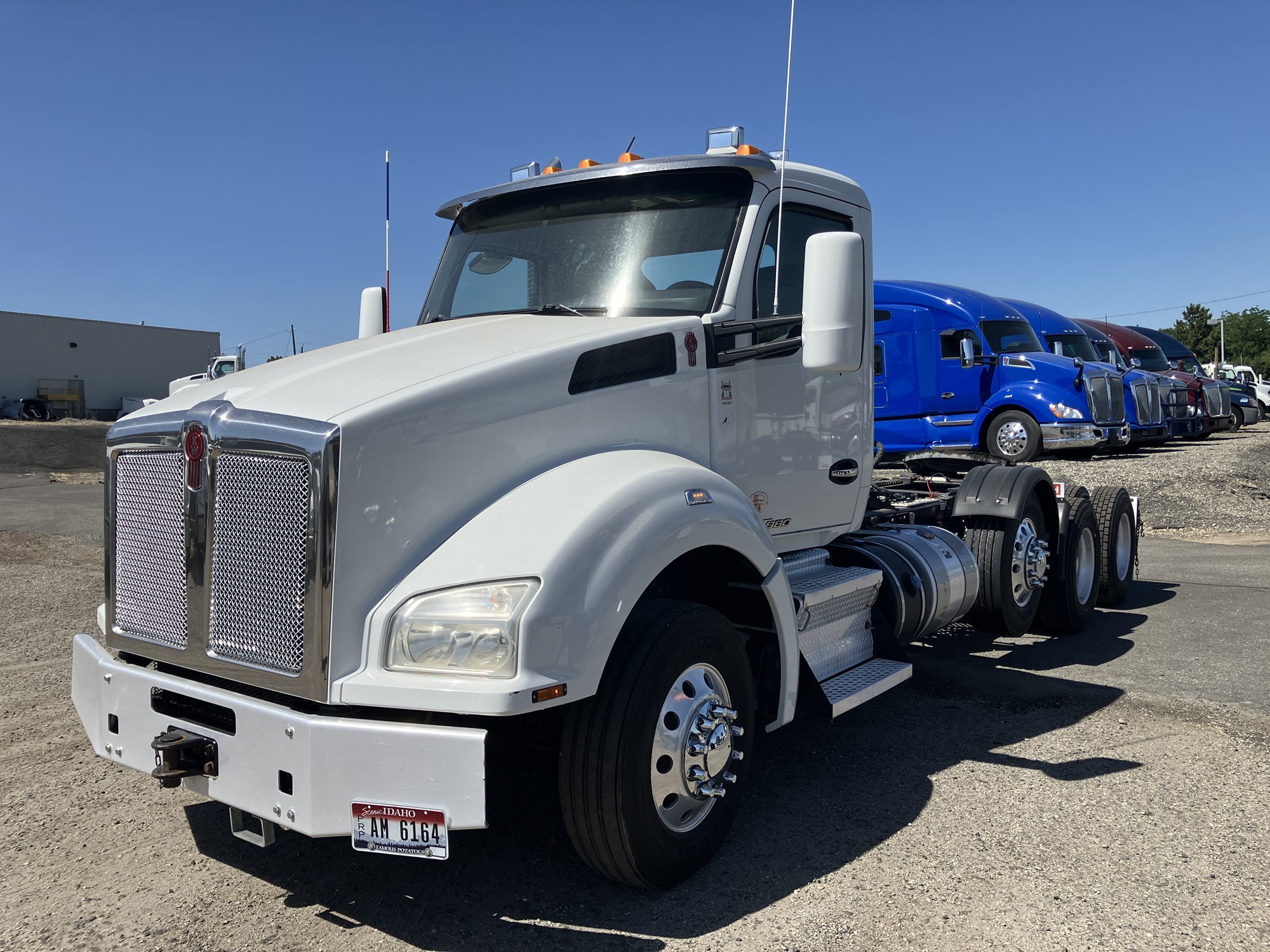 2020 Kenworth T880 - image 1 of 6