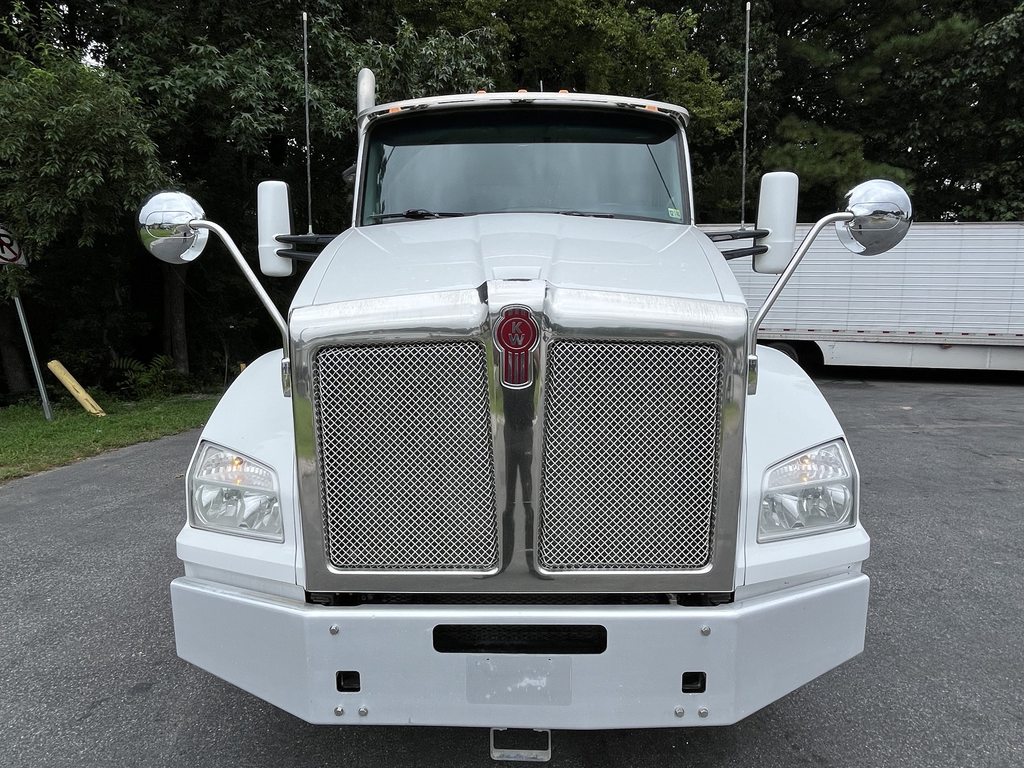 2021 Kenworth T880 - image 3 of 6