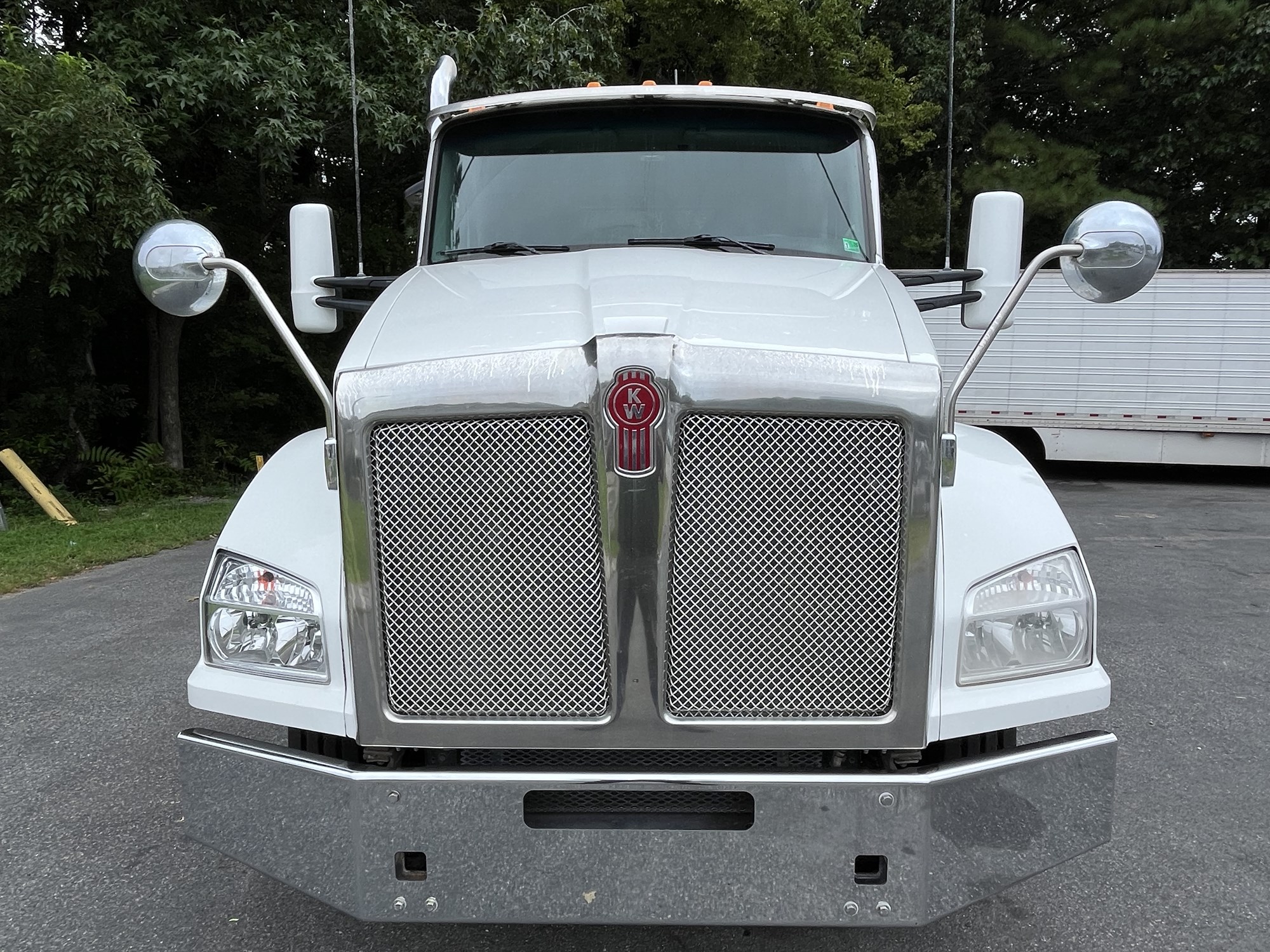 2021 Kenworth T880 - image 2 of 6