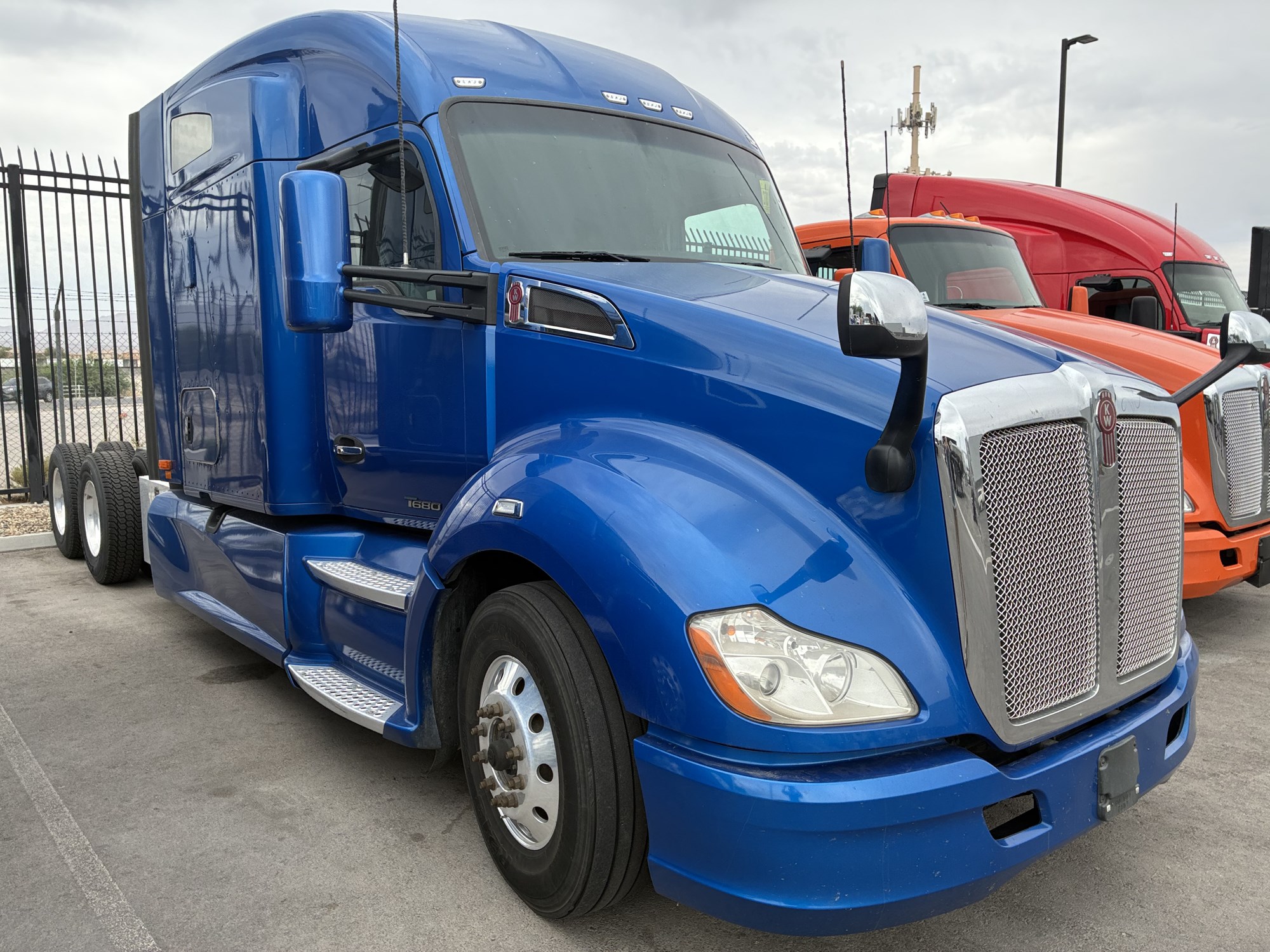 2021 Kenworth T680 - image 1 of 1