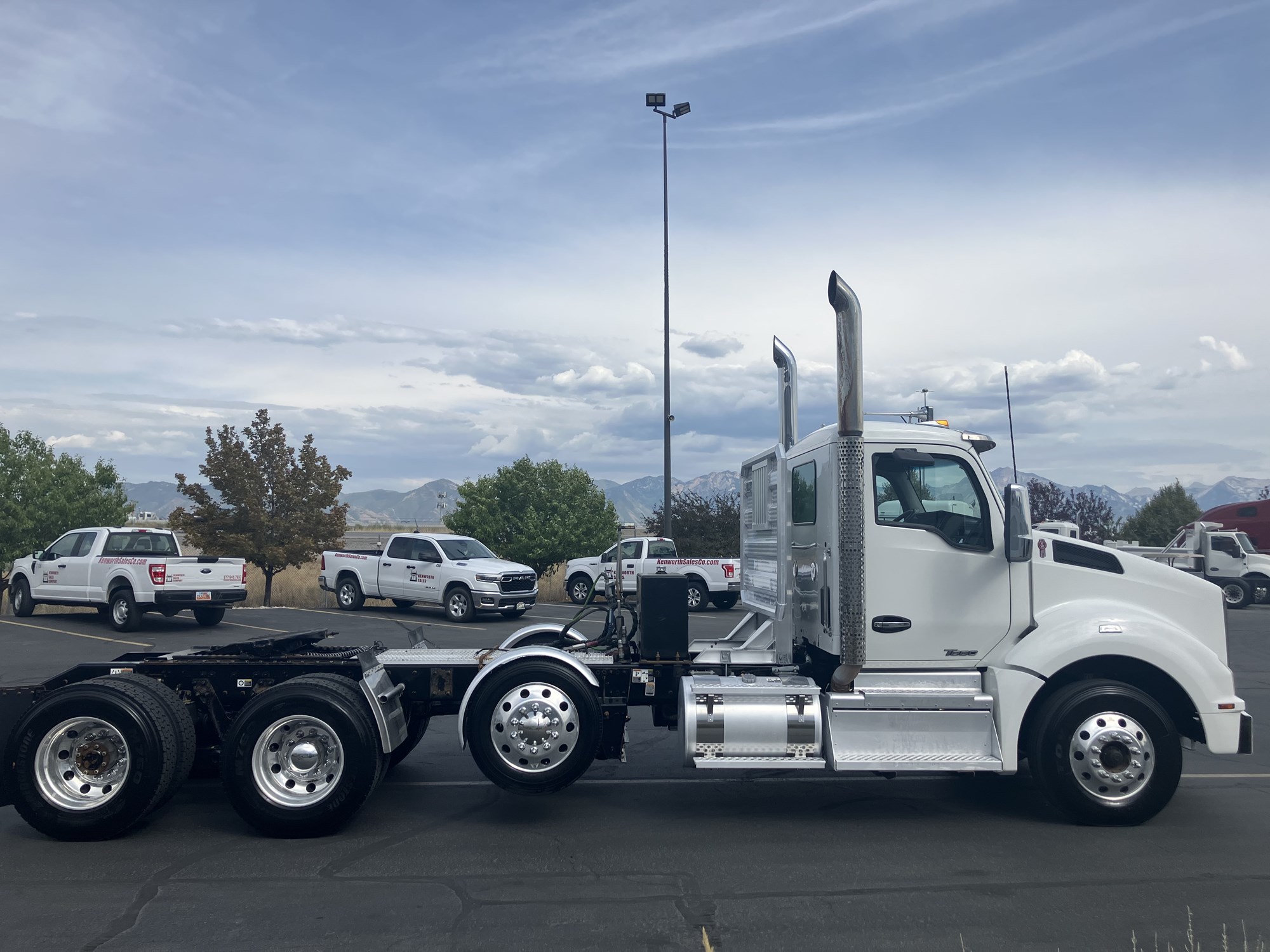 2021 Kenworth T880 - image 5 of 6