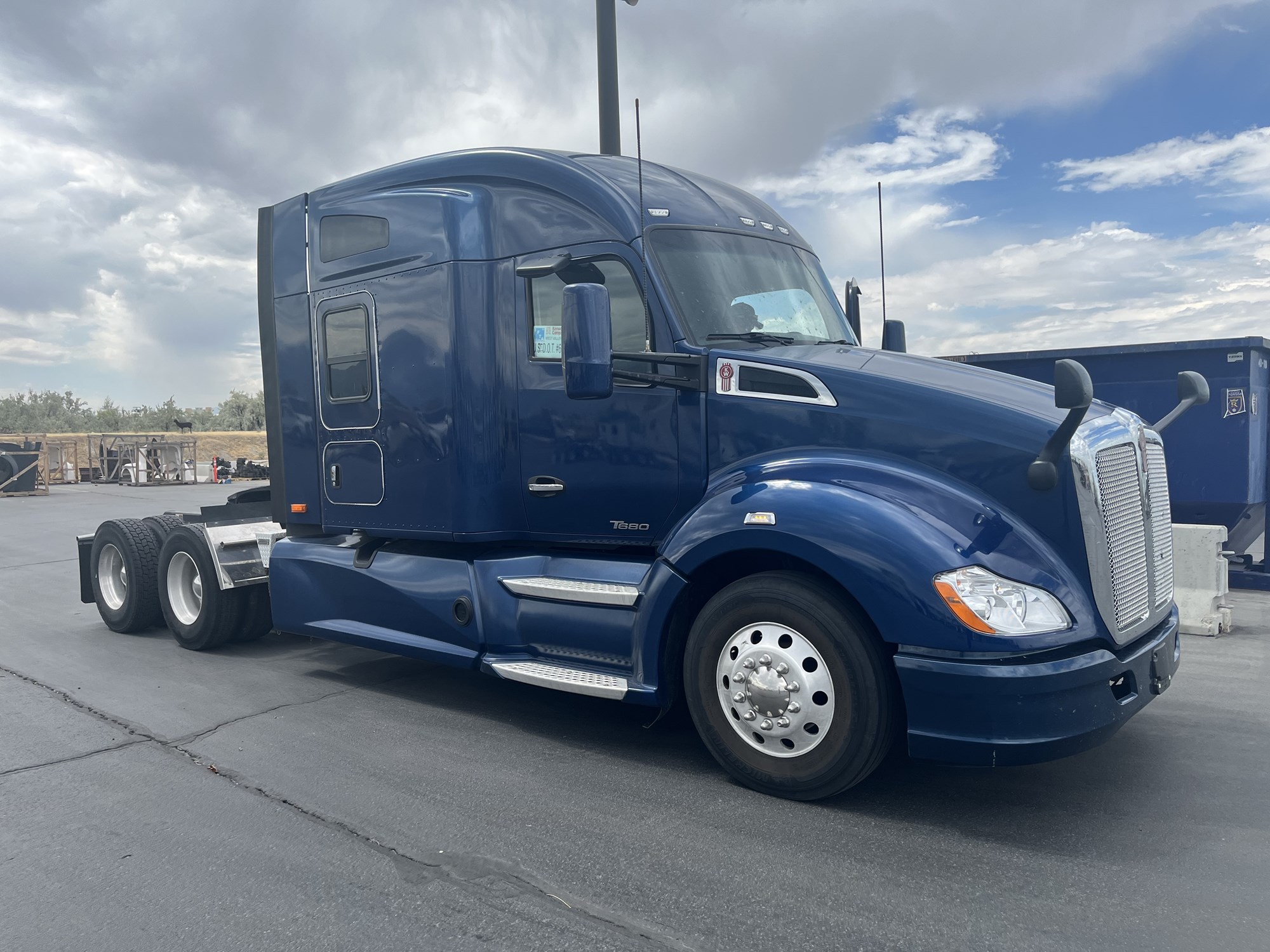 2021 Kenworth T680 - image 1 of 4