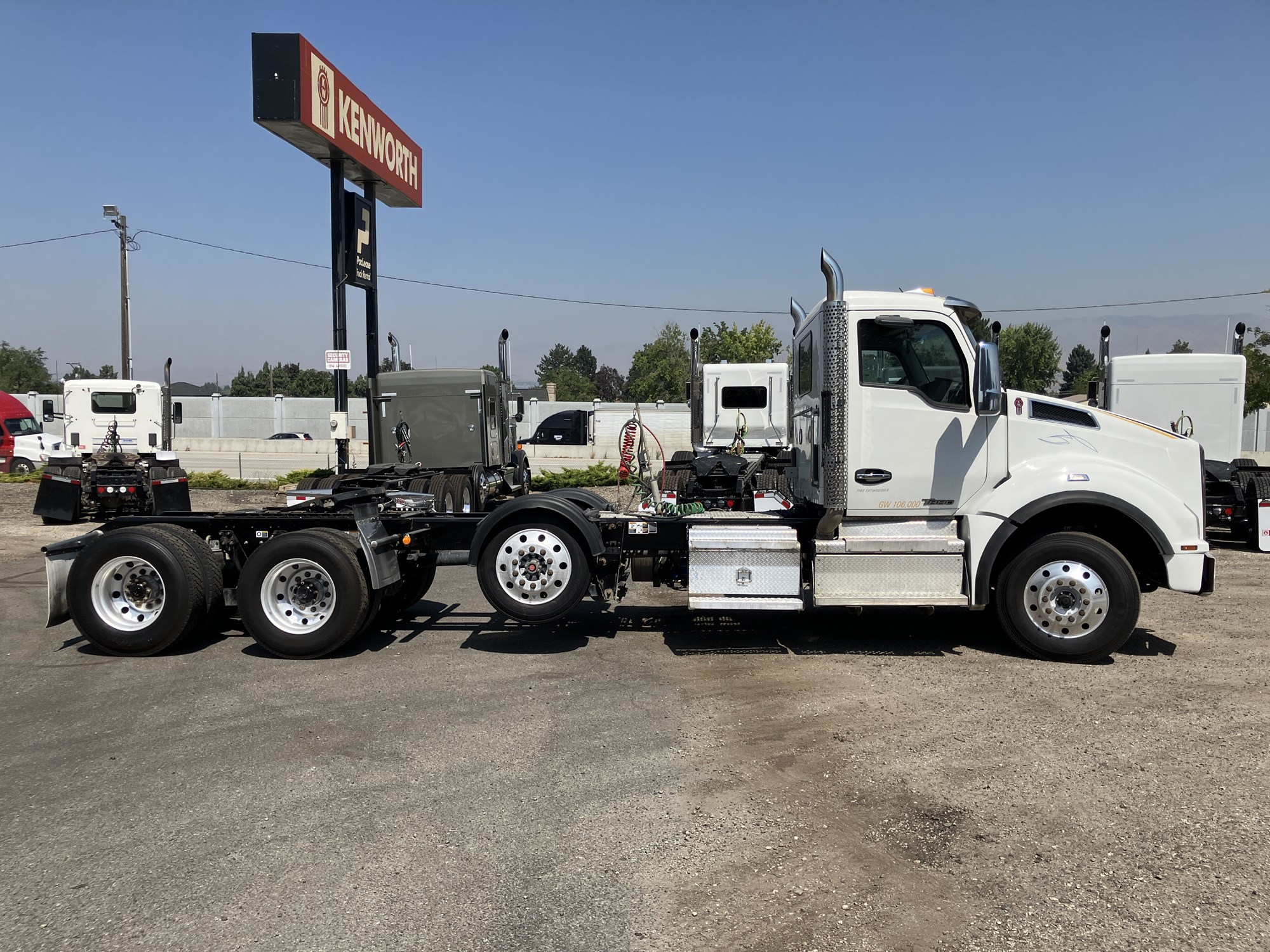 2021 Kenworth T880 - image 6 of 6