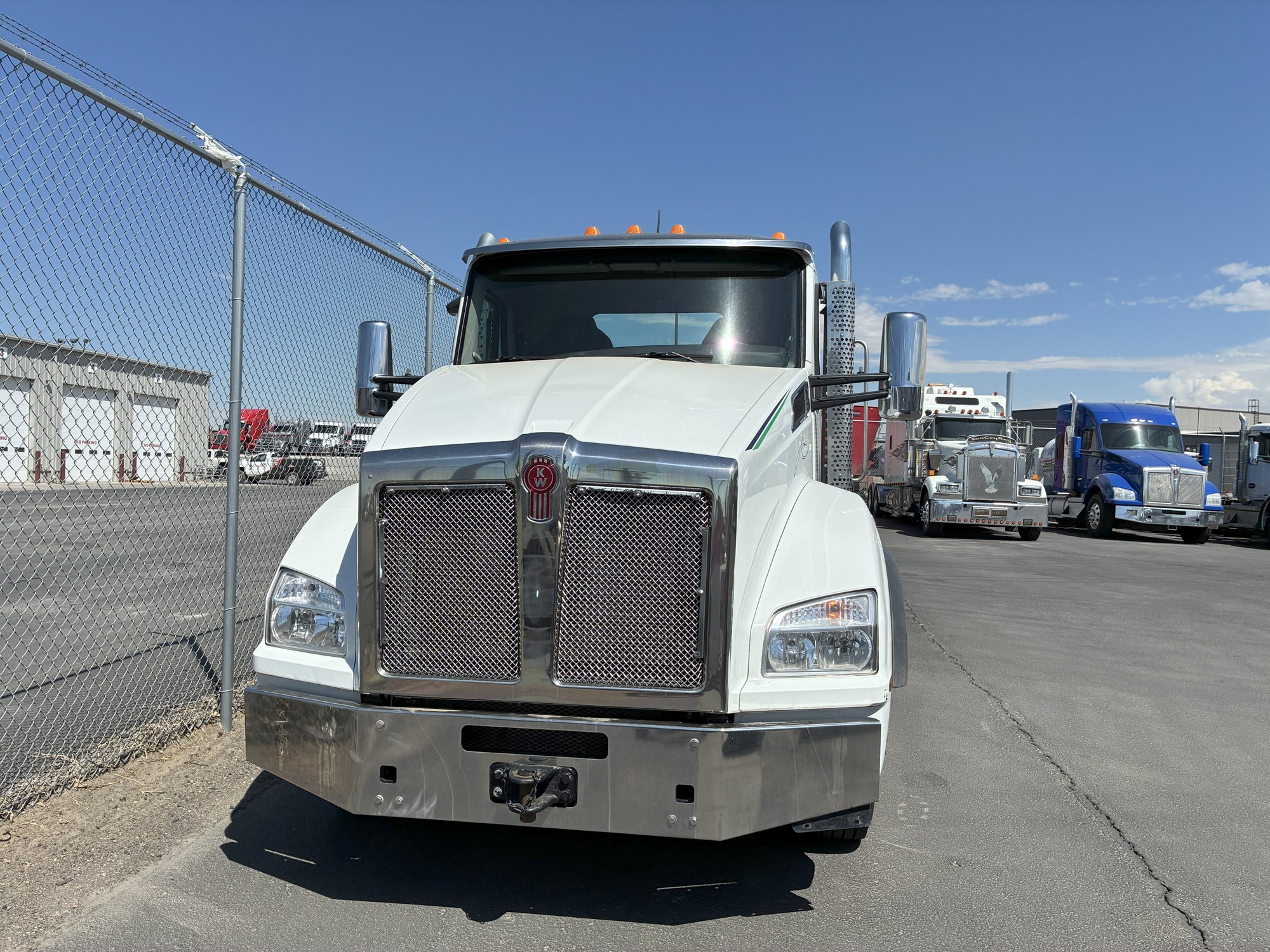 2021 Kenworth T880 - image 6 of 6