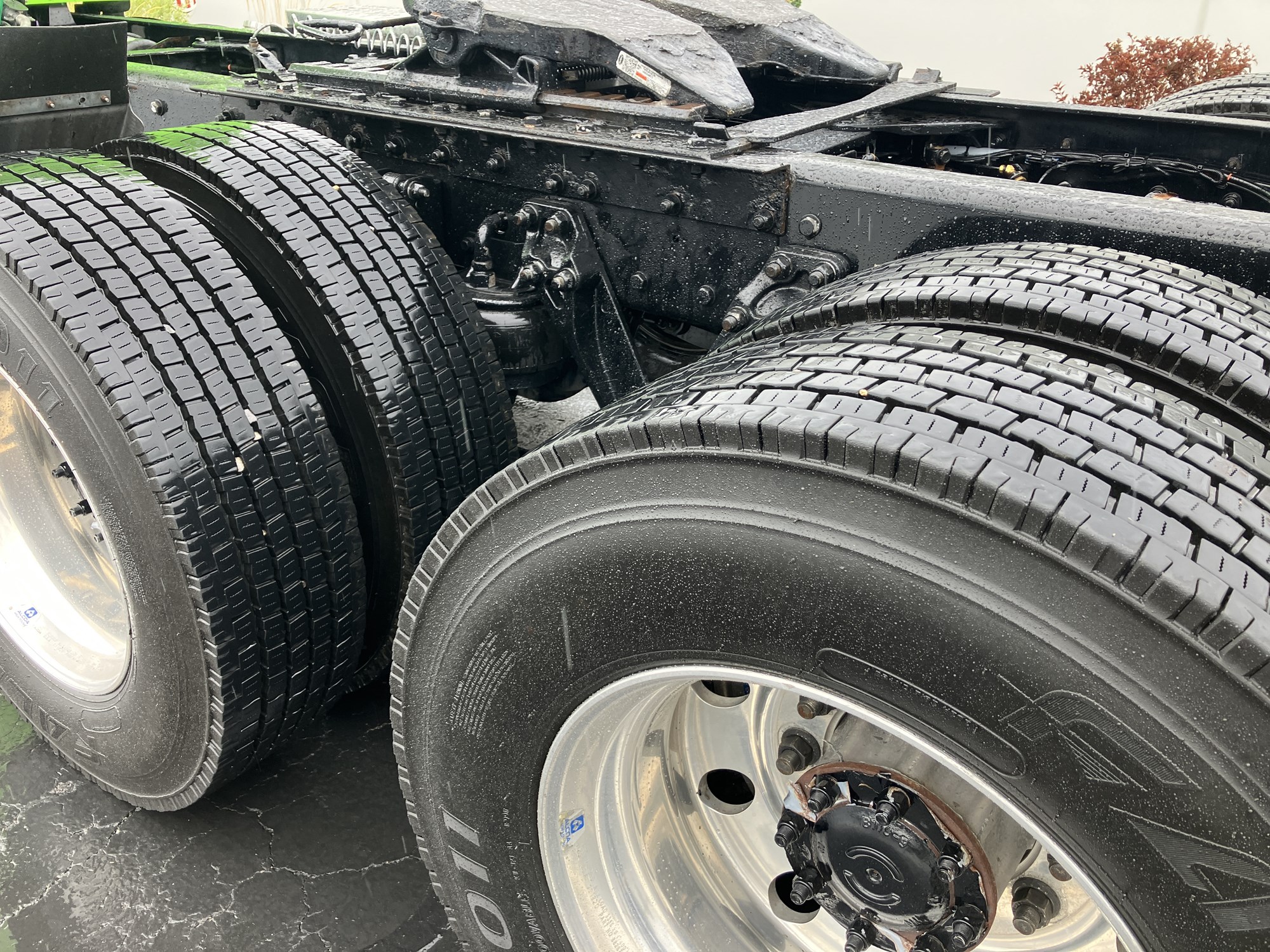 2021 Kenworth W900L - image 5 of 6