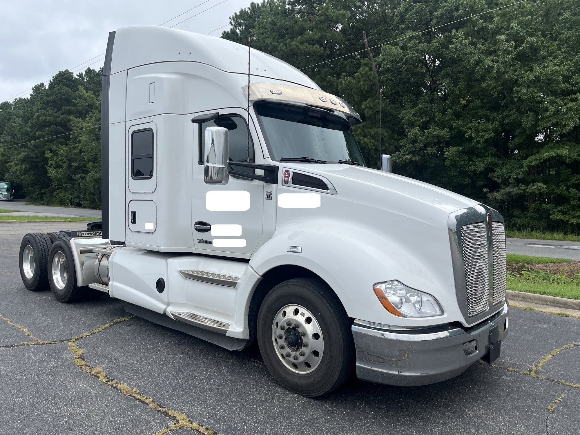 2022 Kenworth T680 Next Gen - image 3 of 6