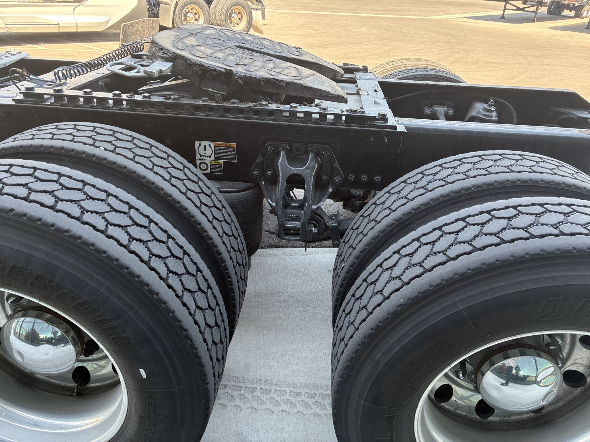 2022 Kenworth T680 - image 6 of 6