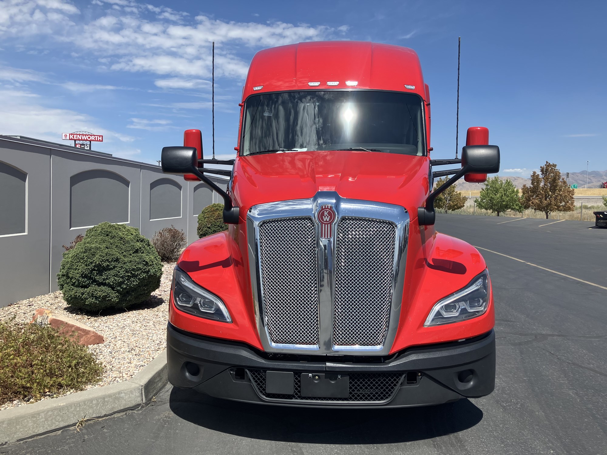 2022 Kenworth T680 Next Gen - image 3 of 6