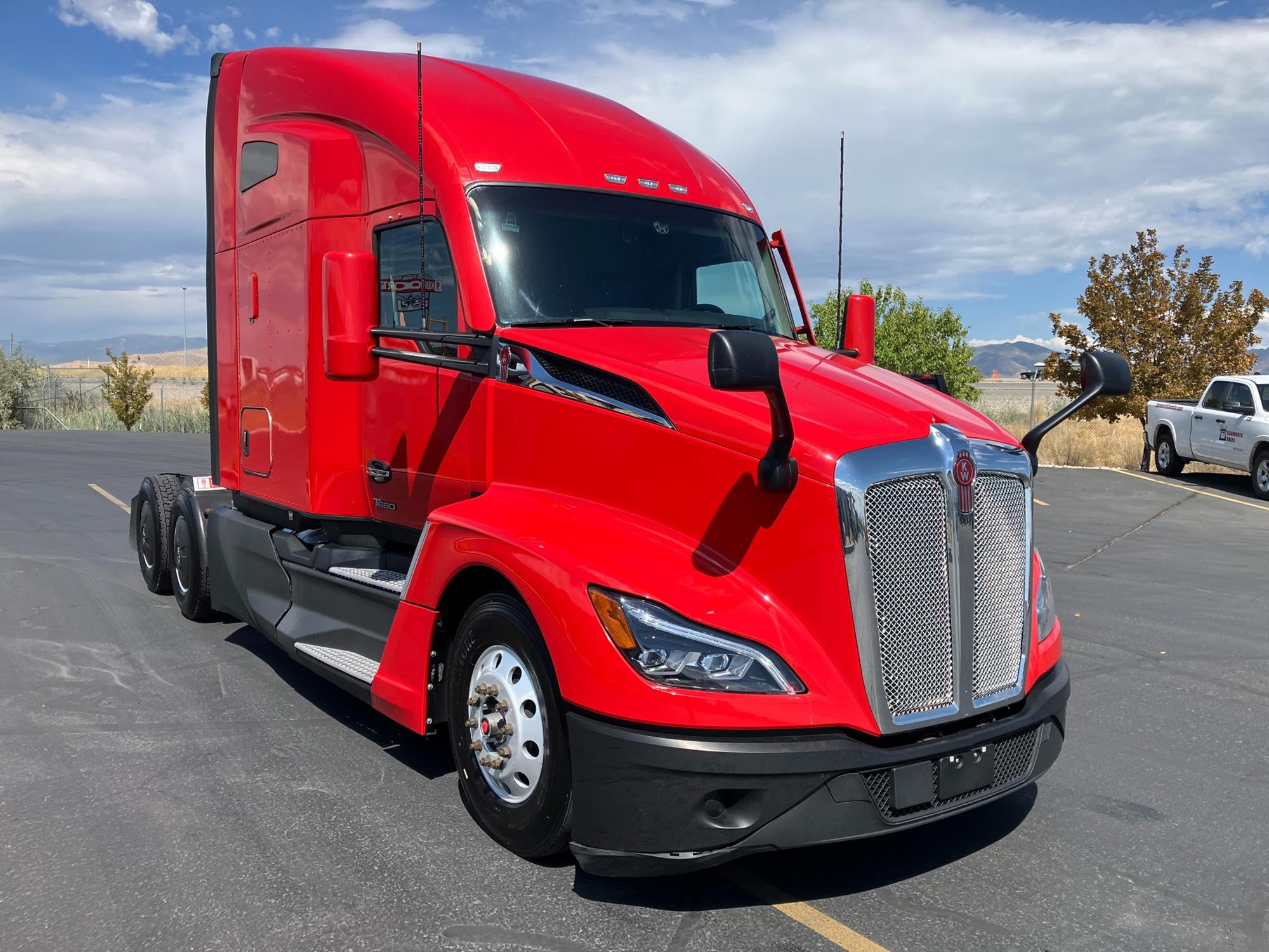 2022 Kenworth T680 Next Gen - image 3 of 6