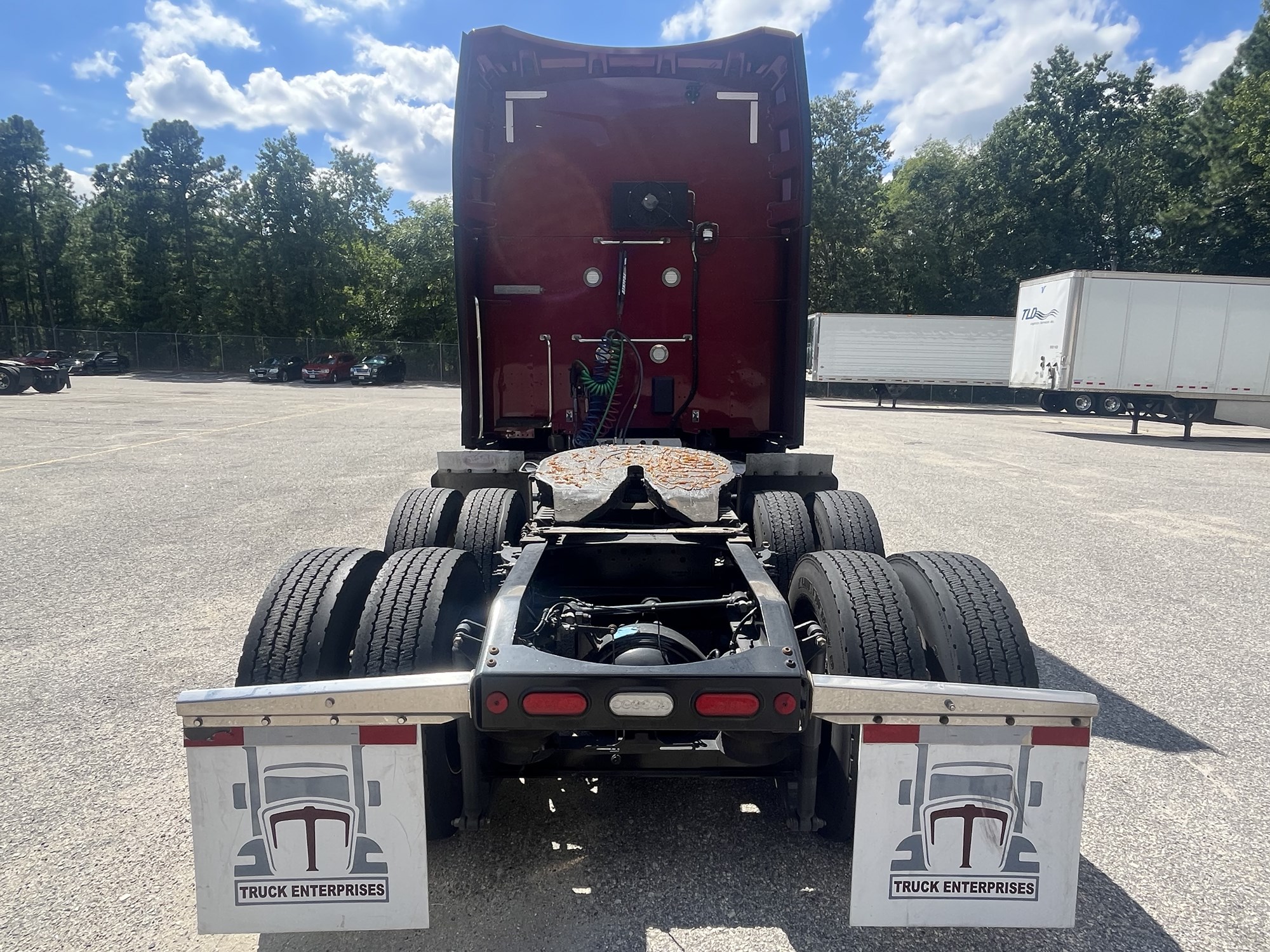 2023 Peterbilt 579 - image 5 of 6