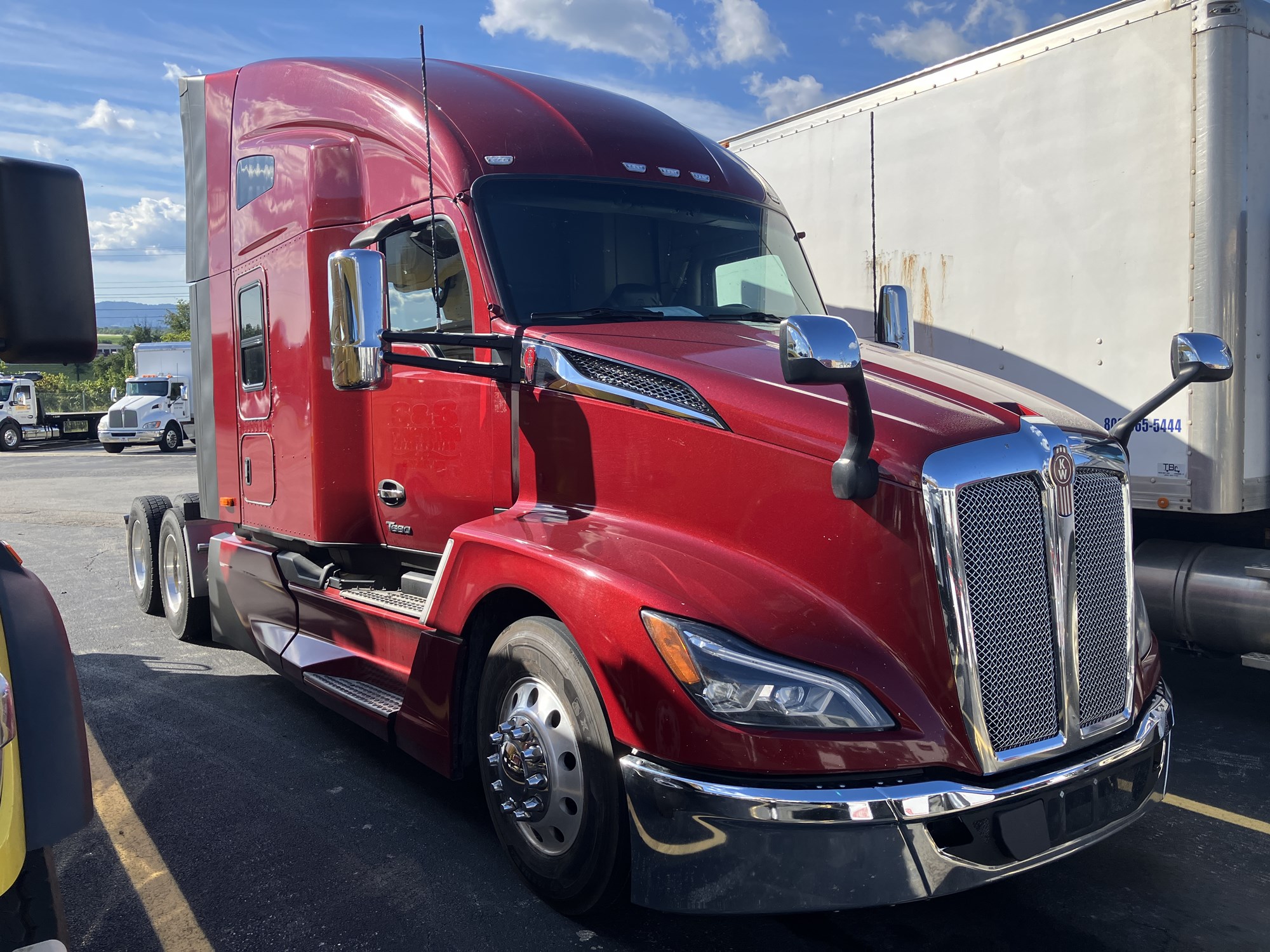 2023 Kenworth T680 Next Gen - image 1 of 2