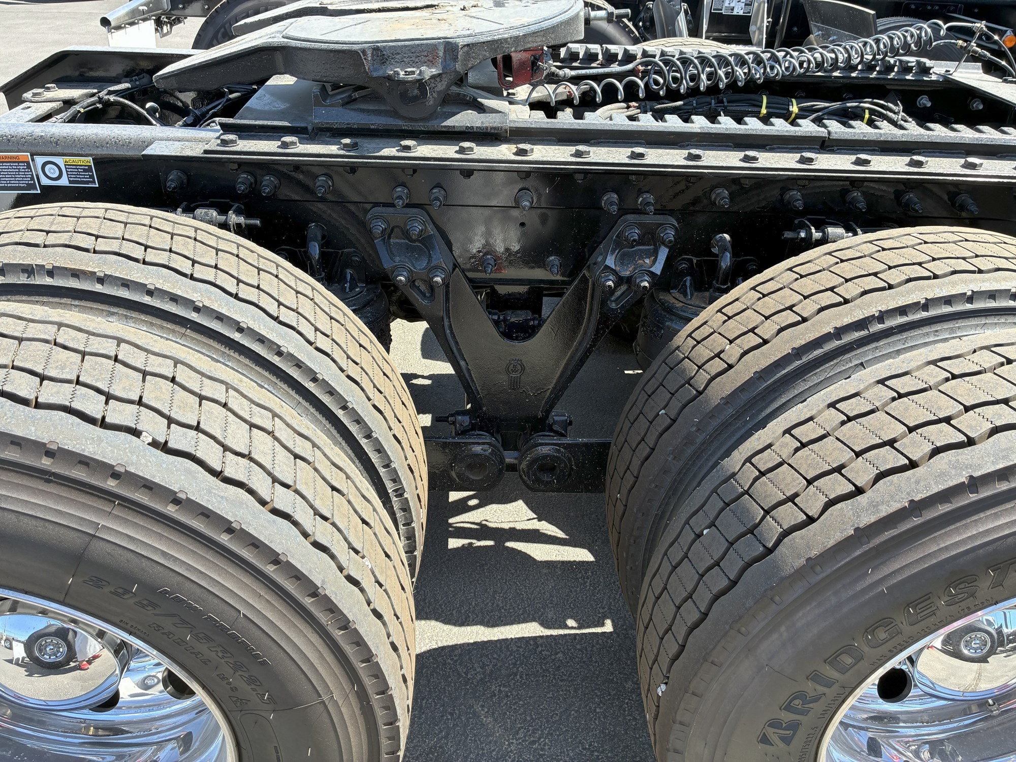 2026 Kenworth W990 - image 5