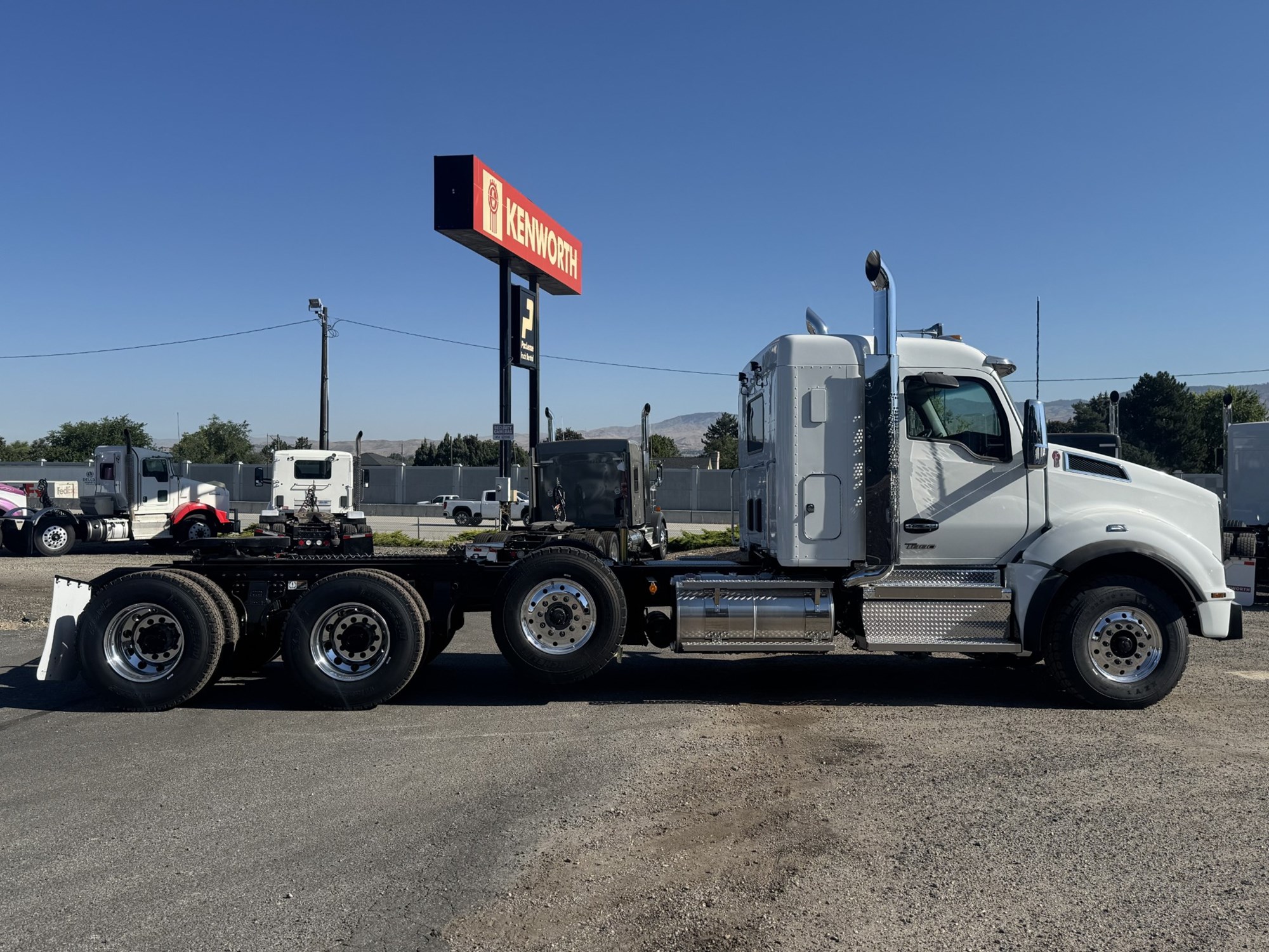 2026 Kenworth T880 - image 6 of 6