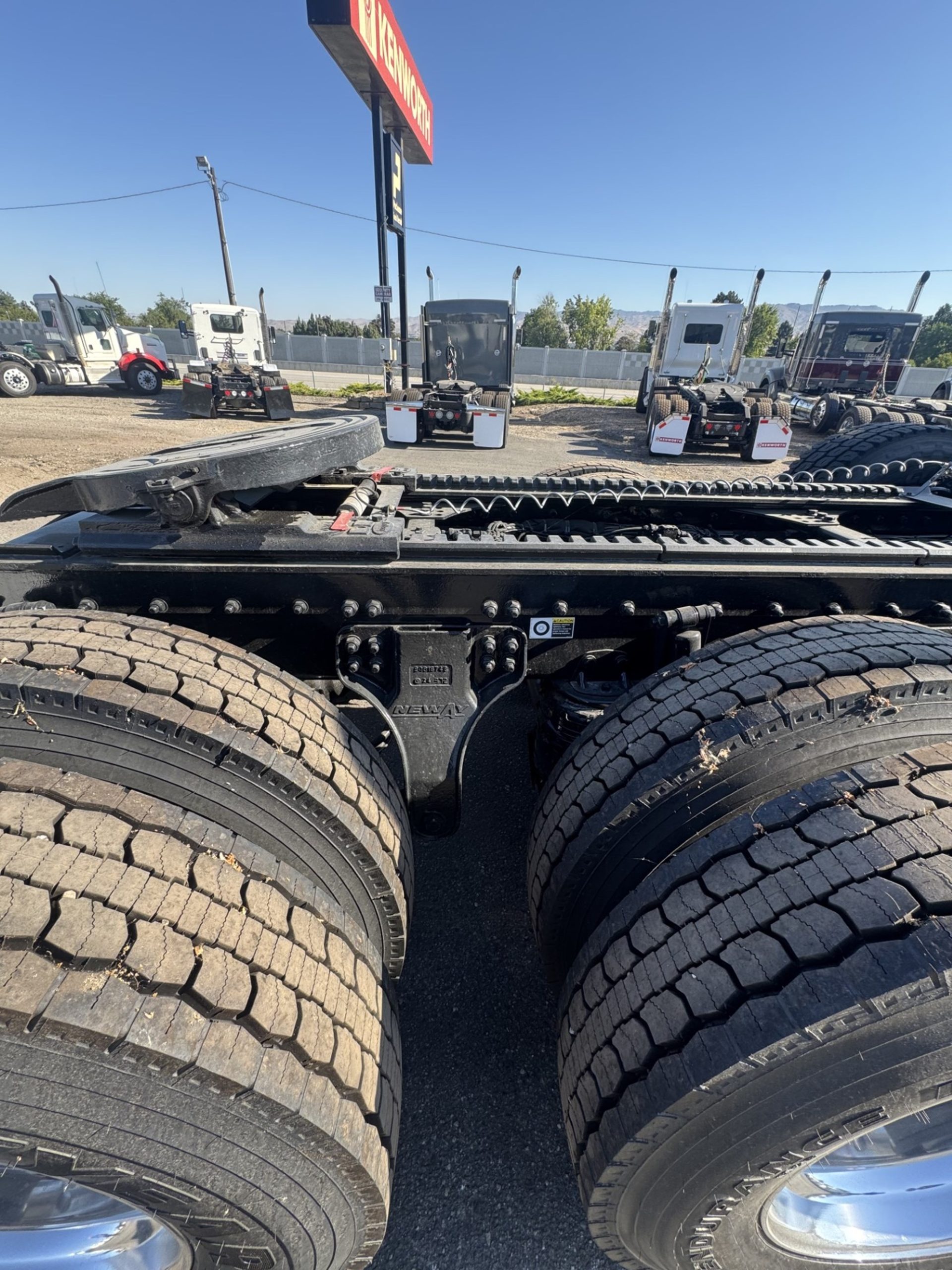 2026 Kenworth T880 - image 5