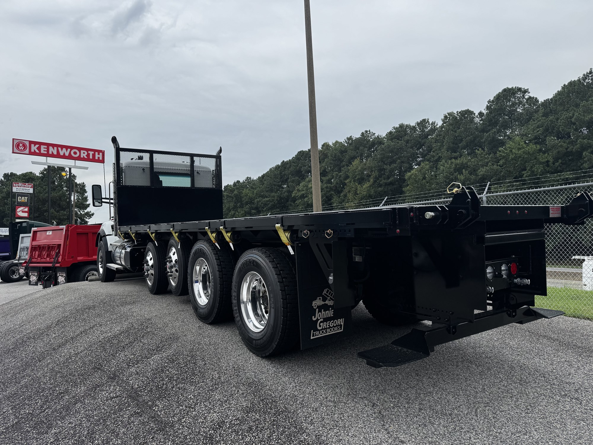 2026 Kenworth T880 - image 5 of 6