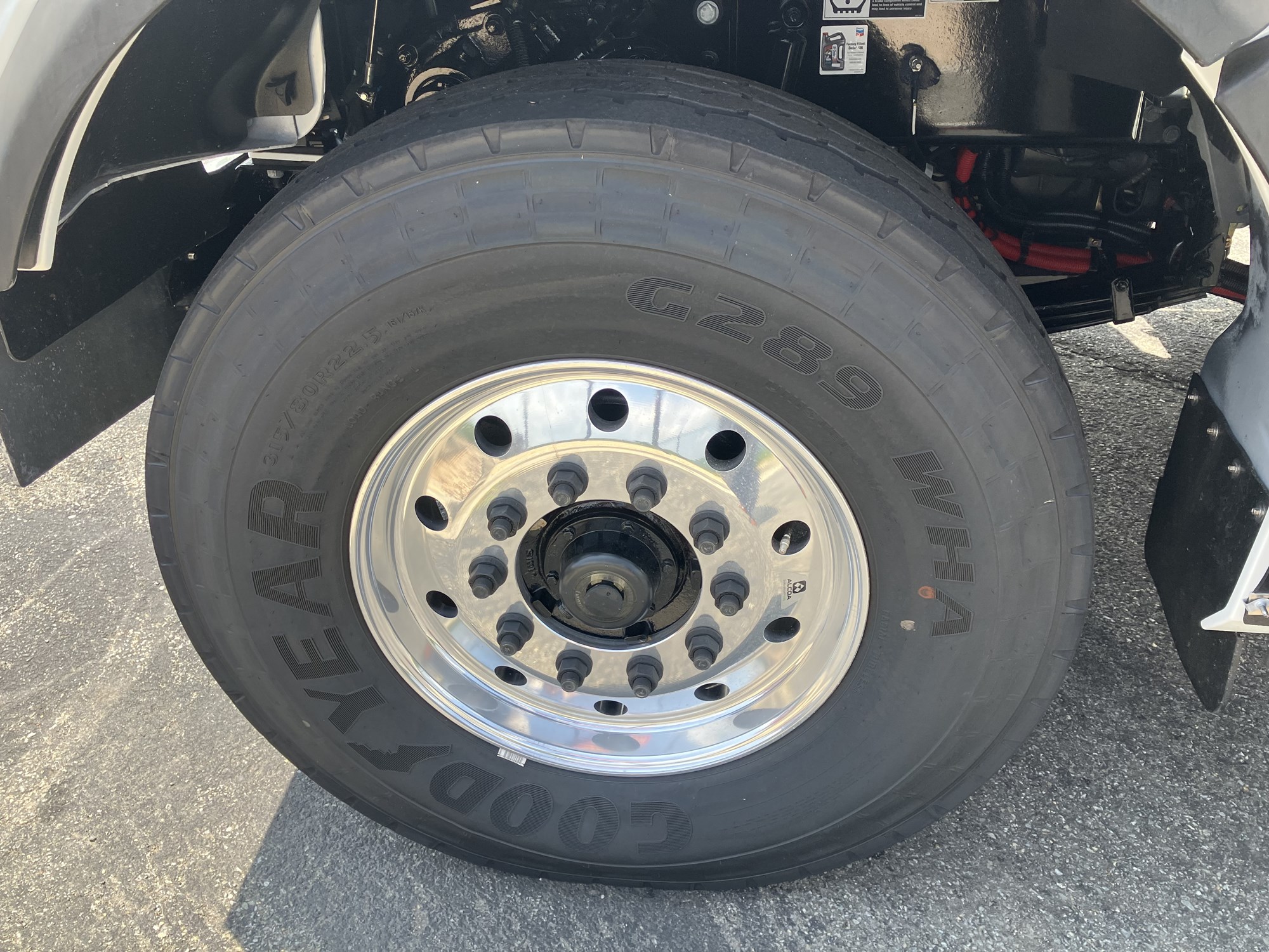 2026 Kenworth T880 - image 6 of 6