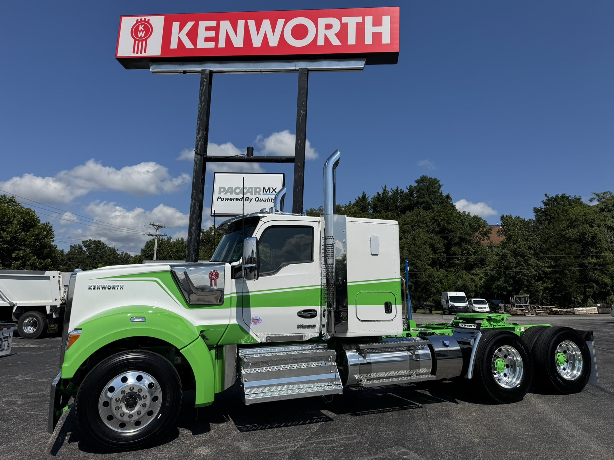 2026 Kenworth W990 - image 3 of 6