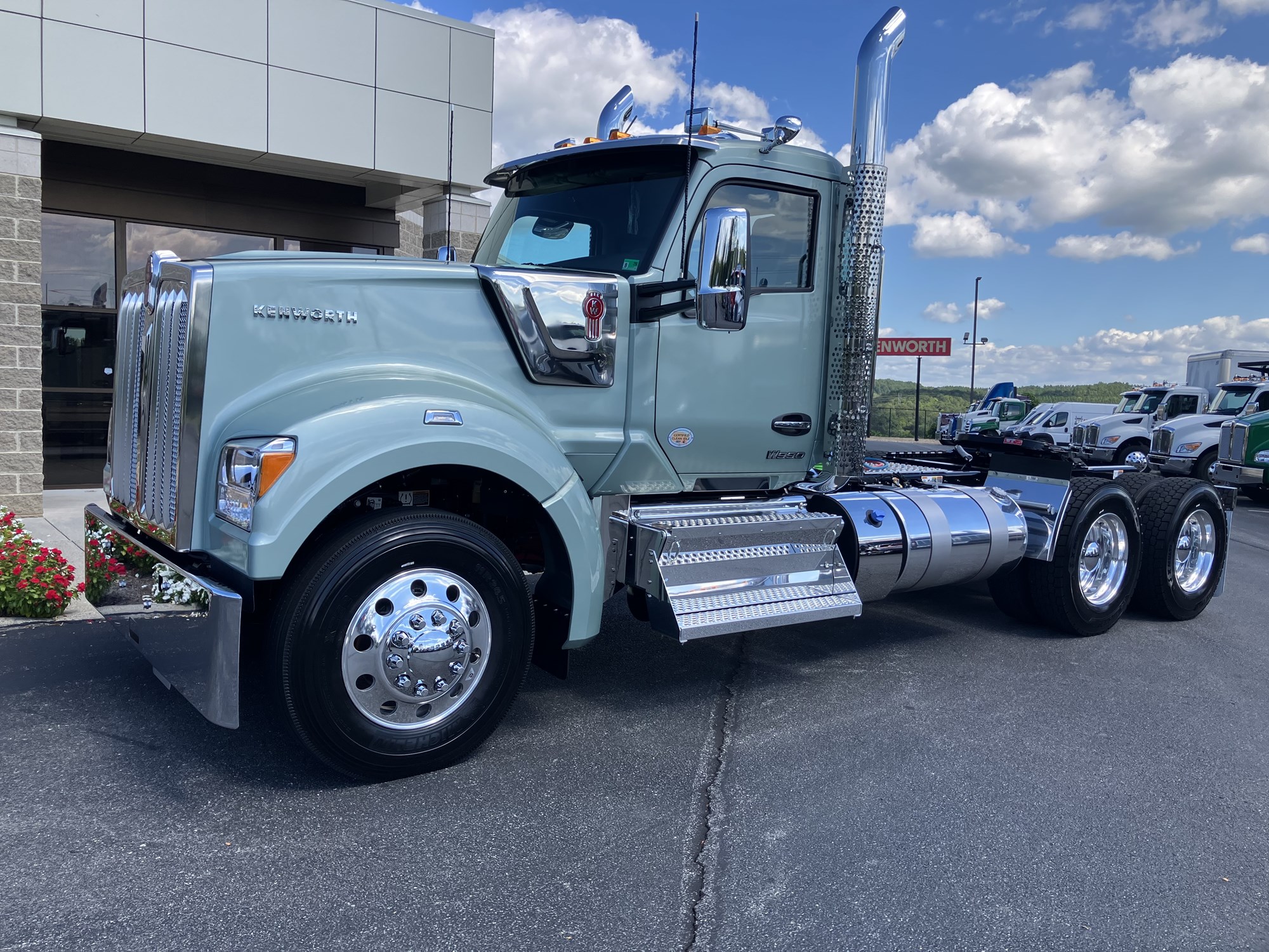 2026 Kenworth W990 - image 1 of 6