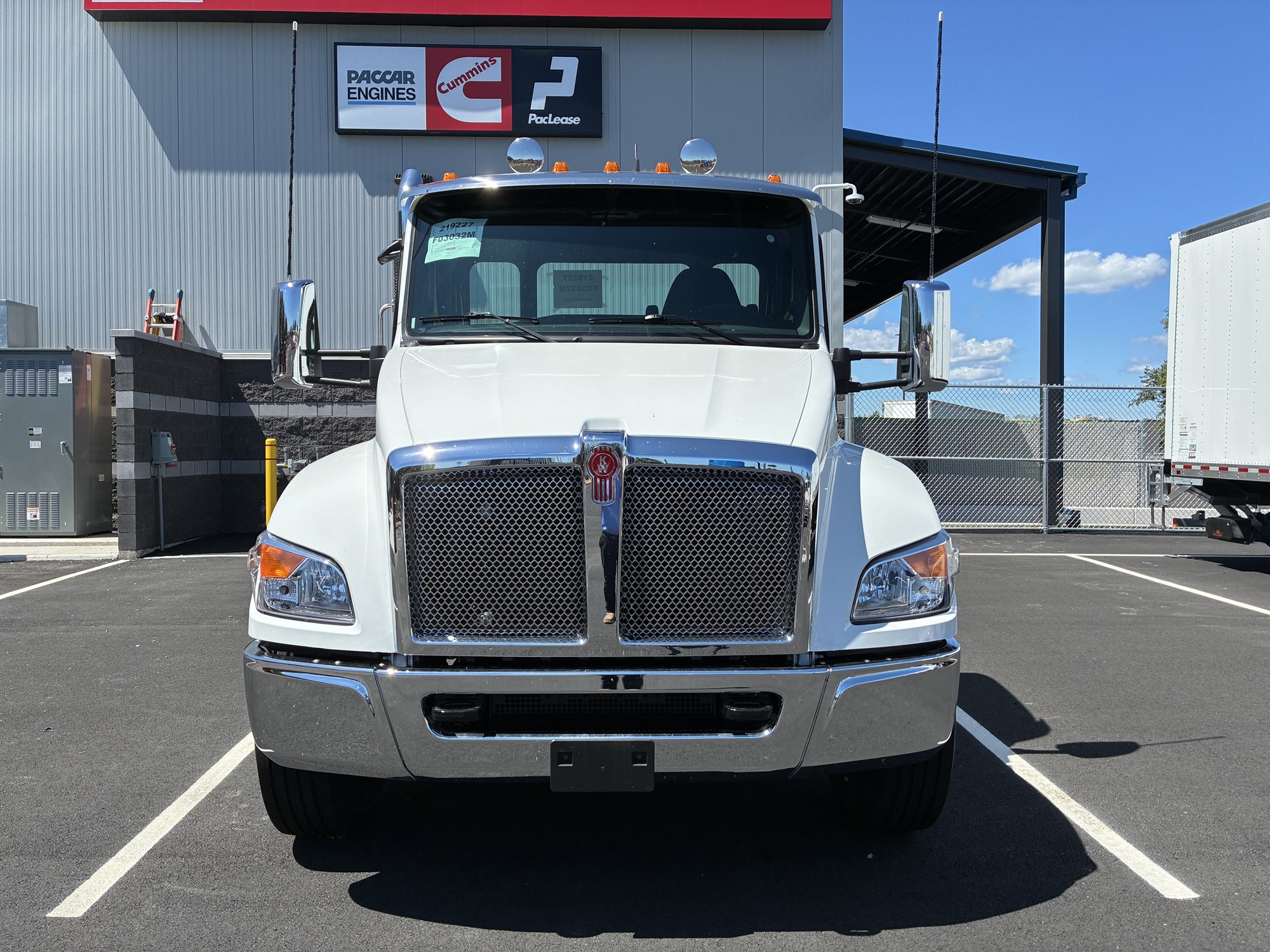 2026 Kenworth T480 - image 2 of 6
