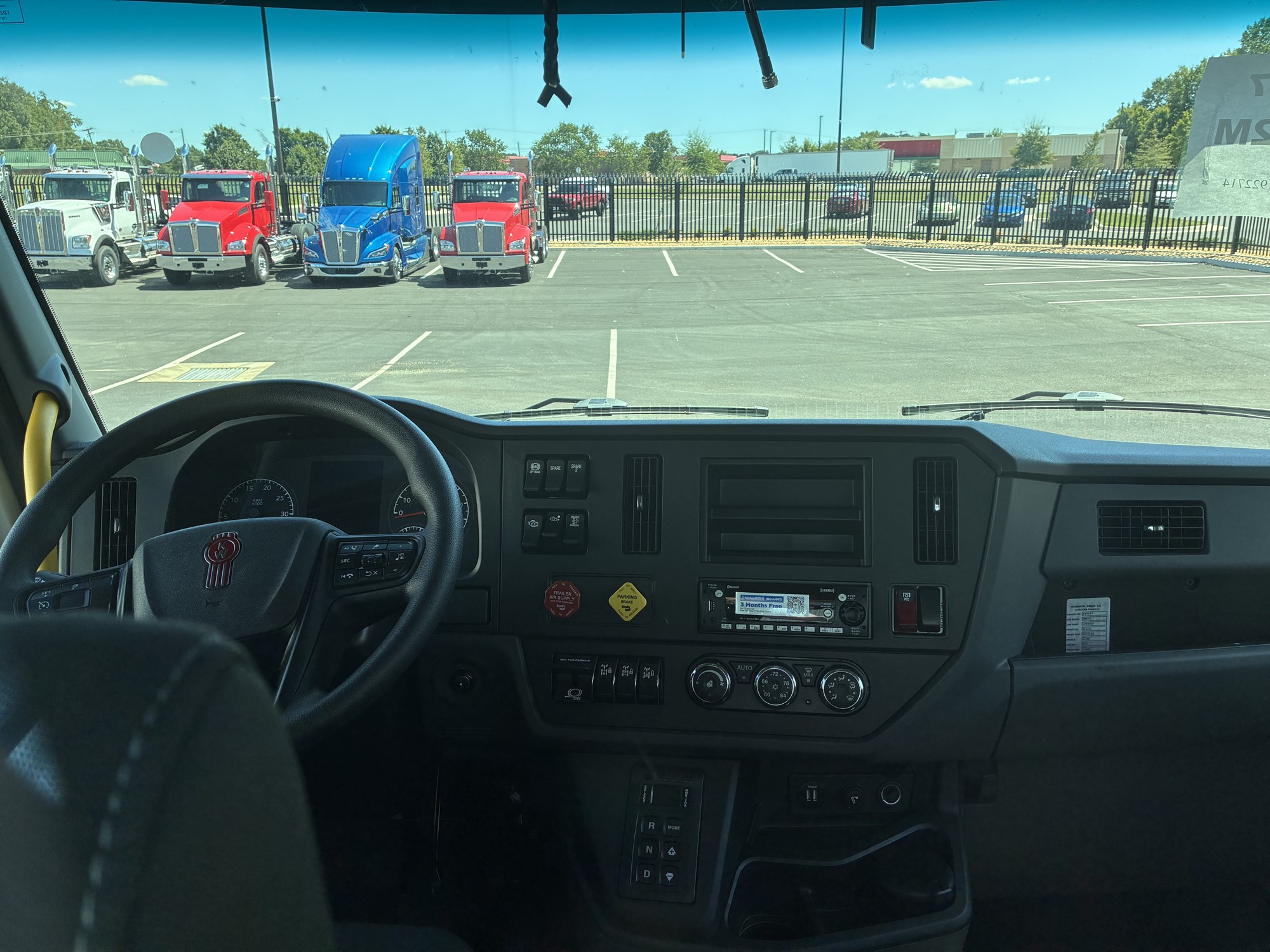2026 Kenworth T480 - image 5 of 6