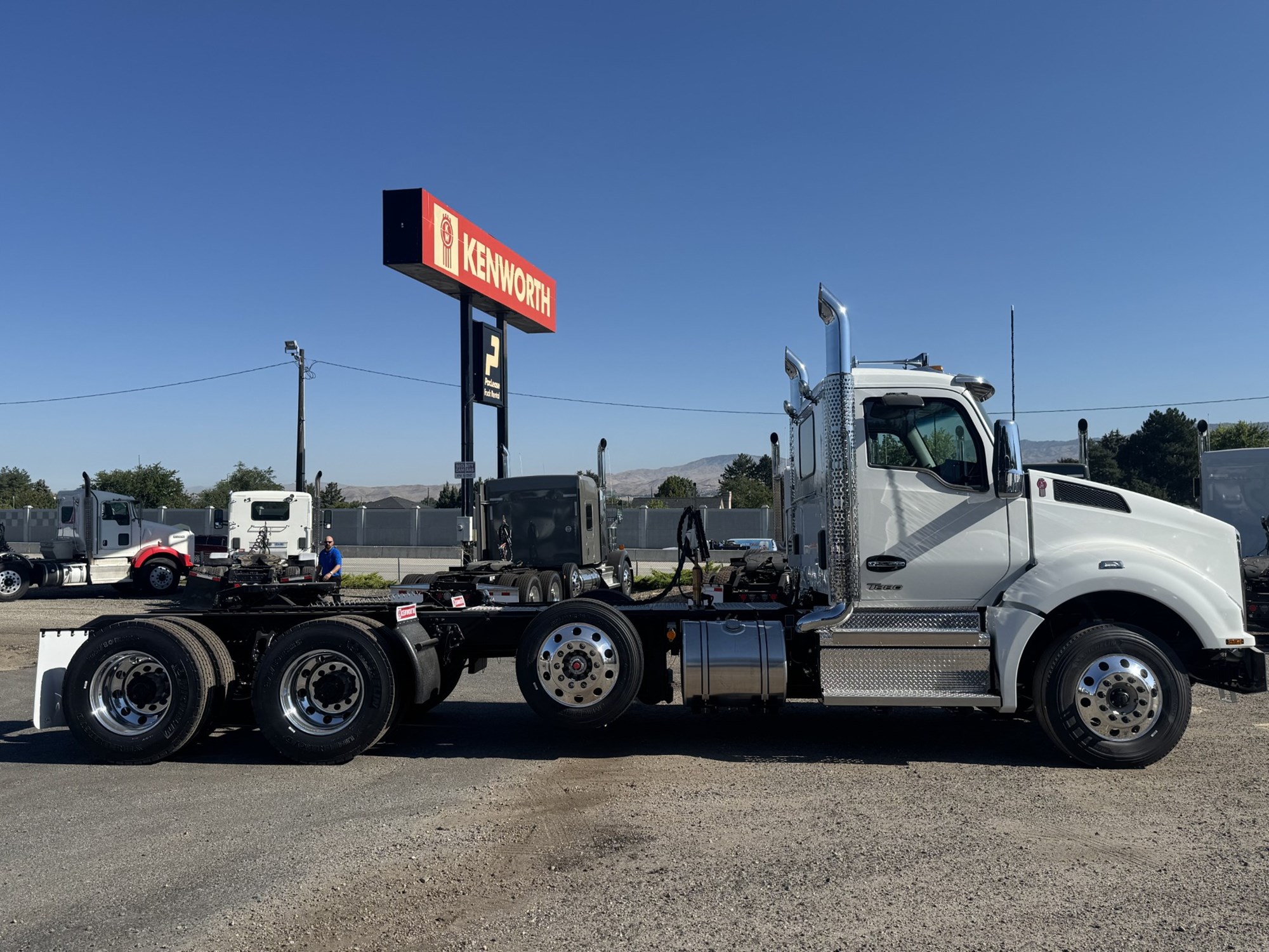 2026 Kenworth T880 - image 6 of 6