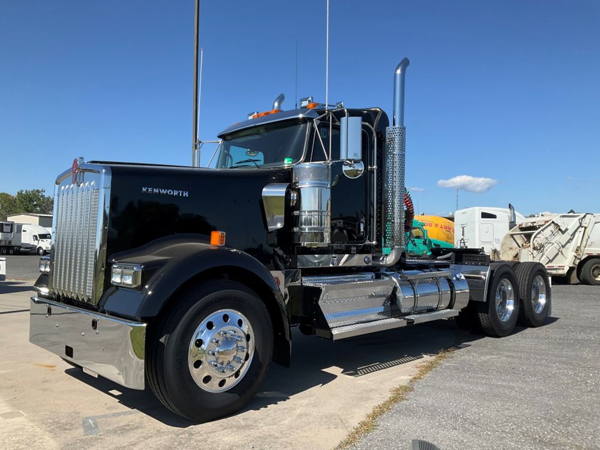 2026 Kenworth W900B 2026 Kenworth W900B - image 1 of 6