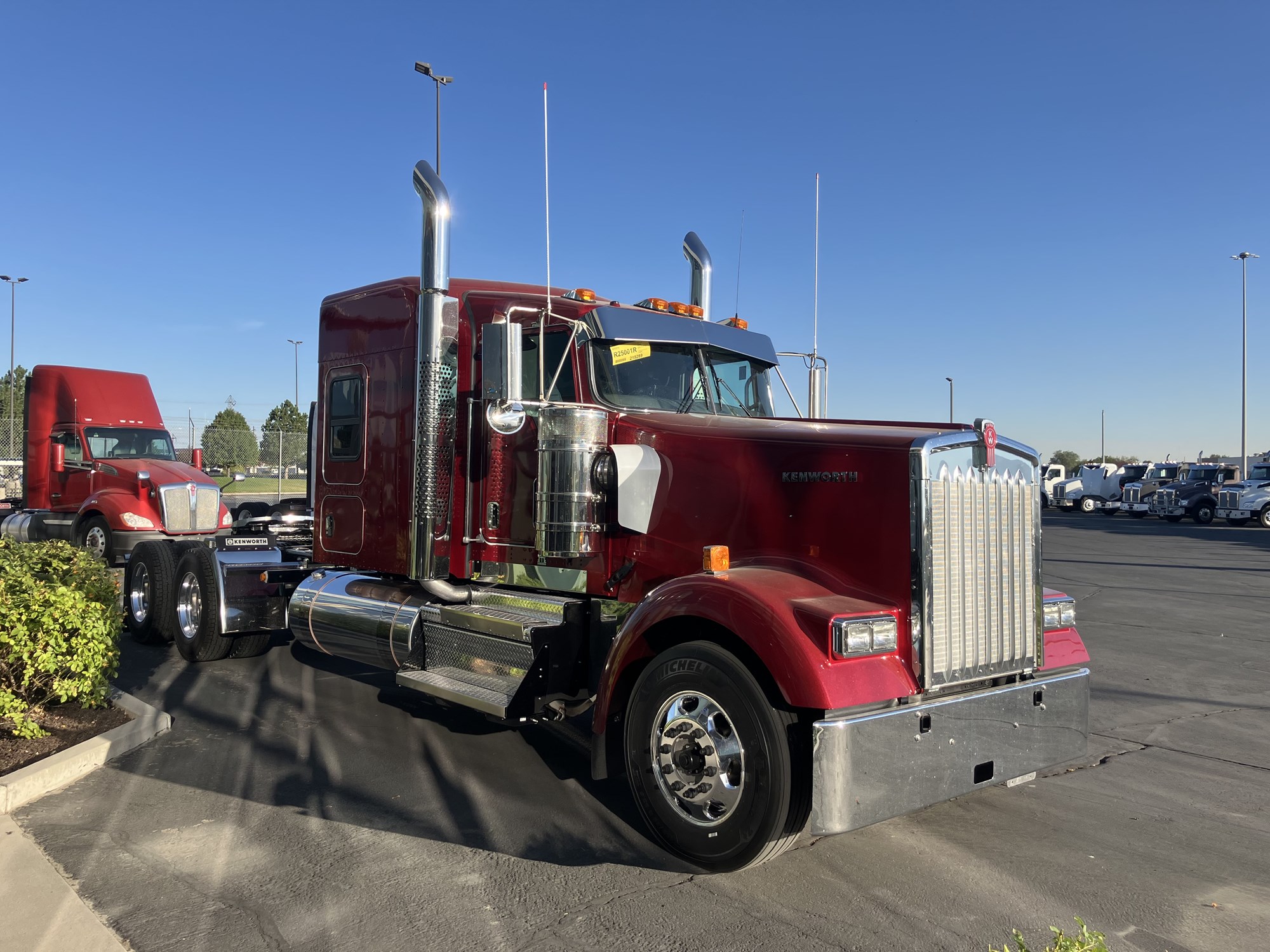 2026 Kenworth W900B - image 3 of 6