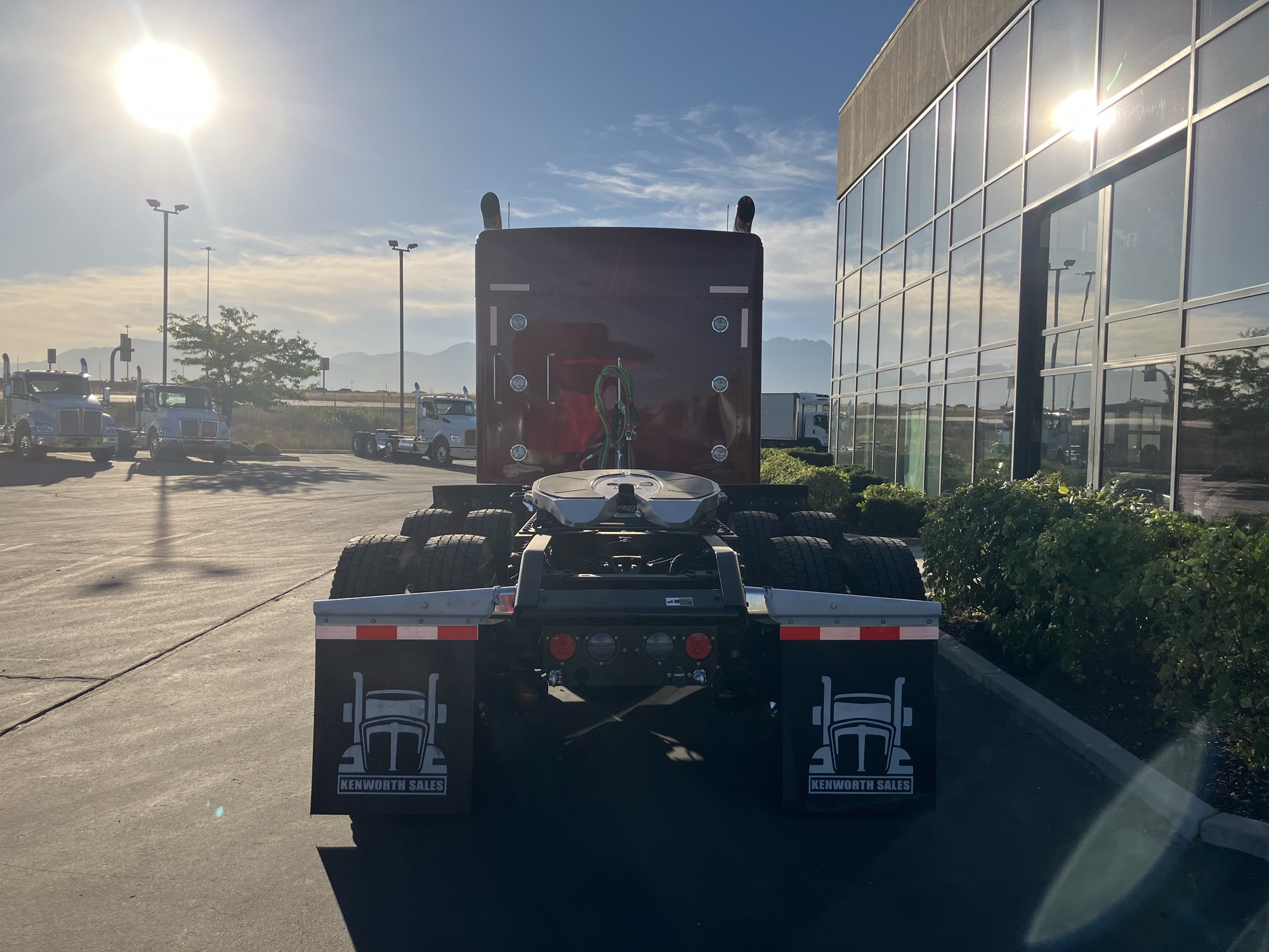 2026 Kenworth W900B - image 4 of 6
