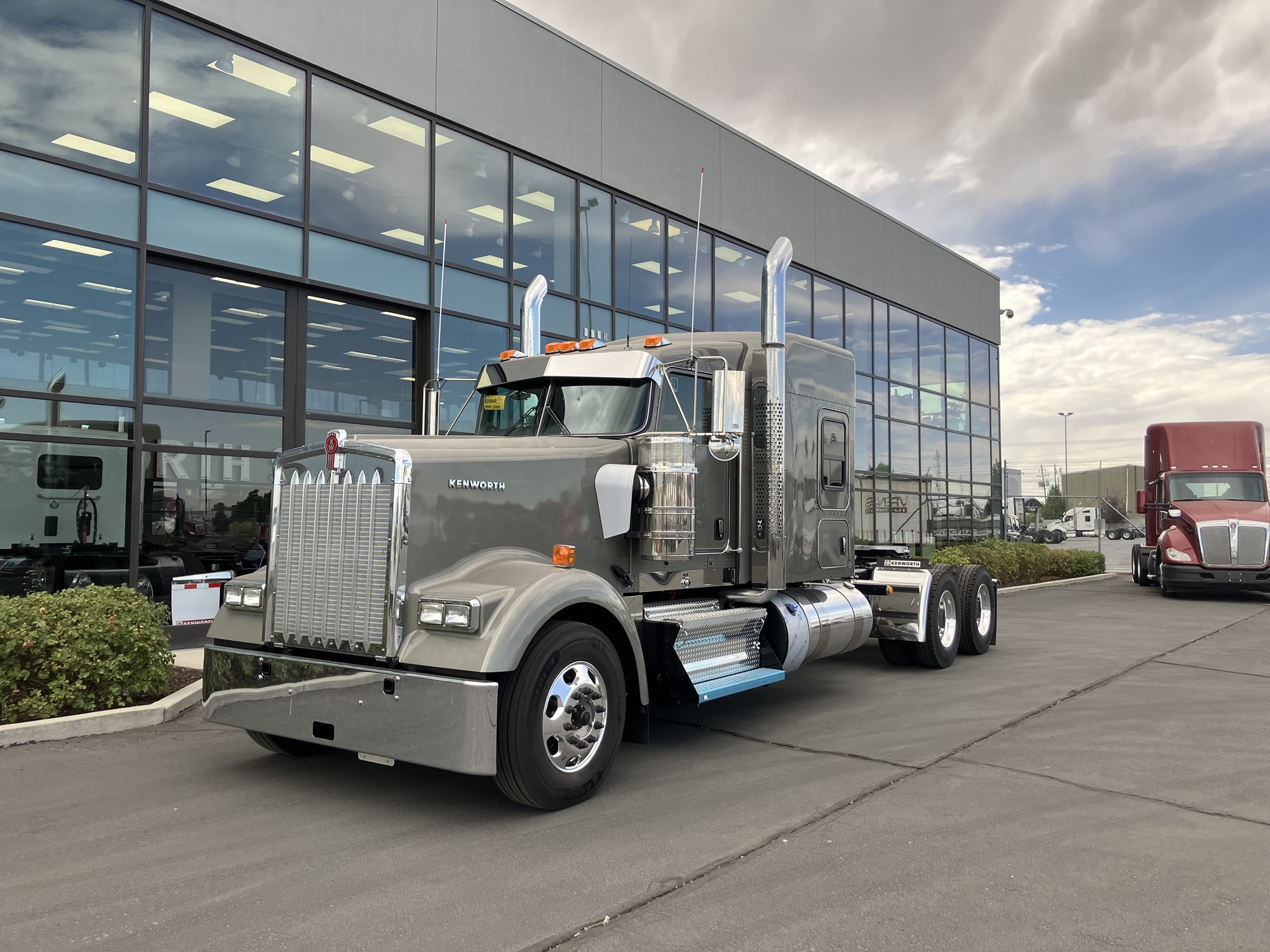 2026 Kenworth W900B - image 1 of 6