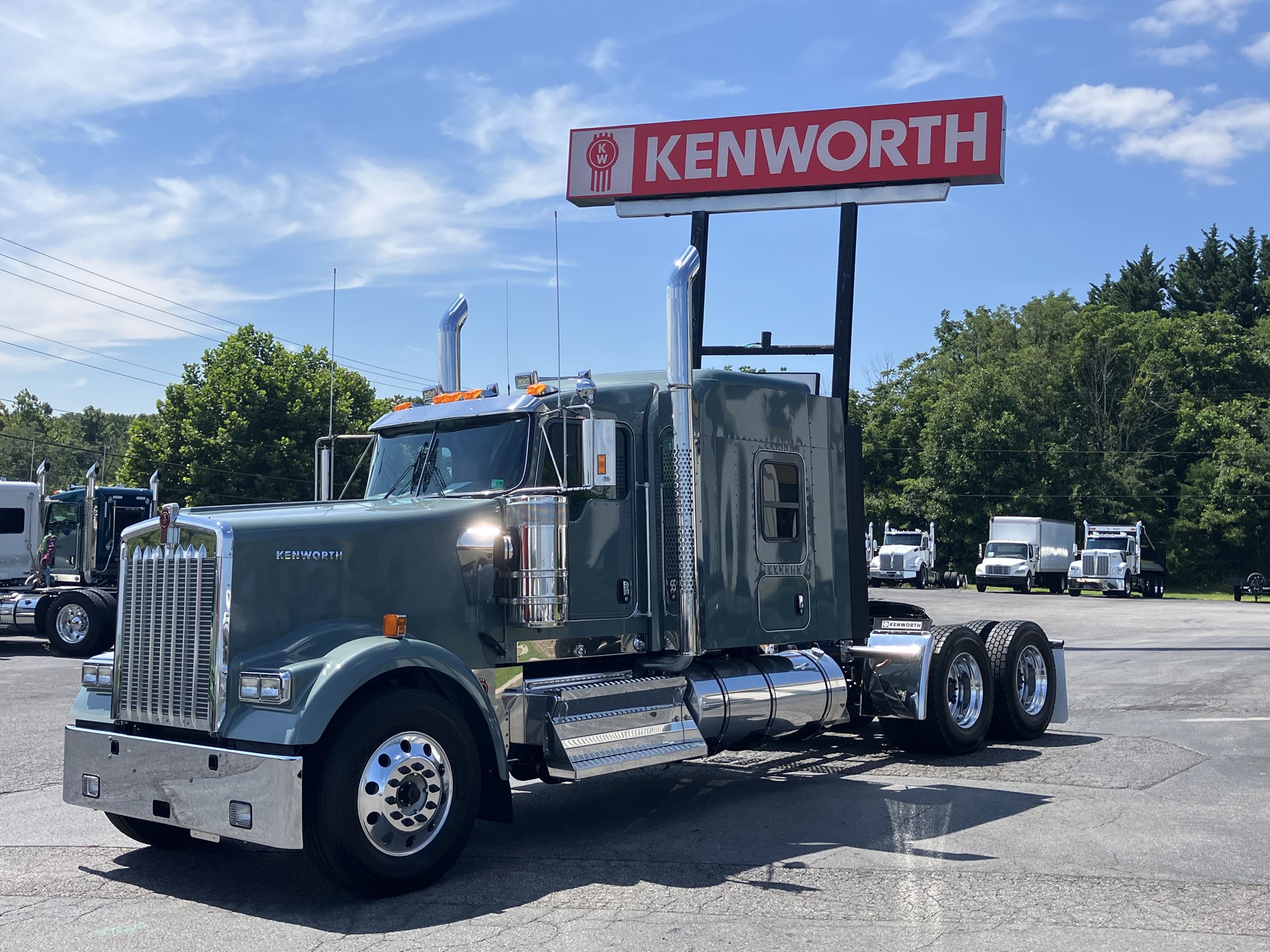 2026 Kenworth W900B - image 1 of 6