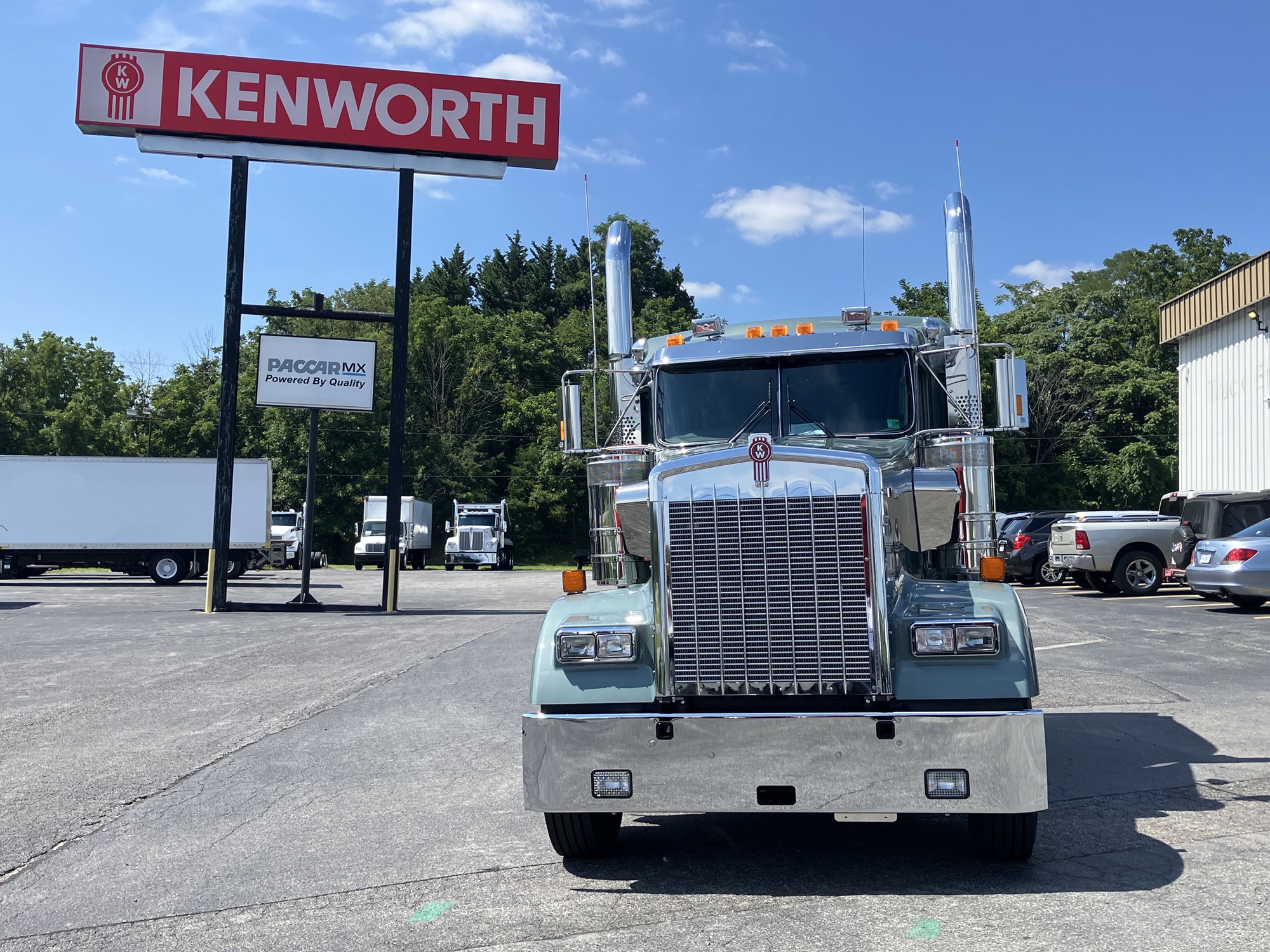 2026 Kenworth W900B - image 2 of 6